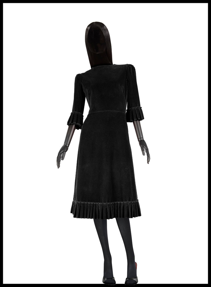 THE CORDUROY DAY DRESS 1