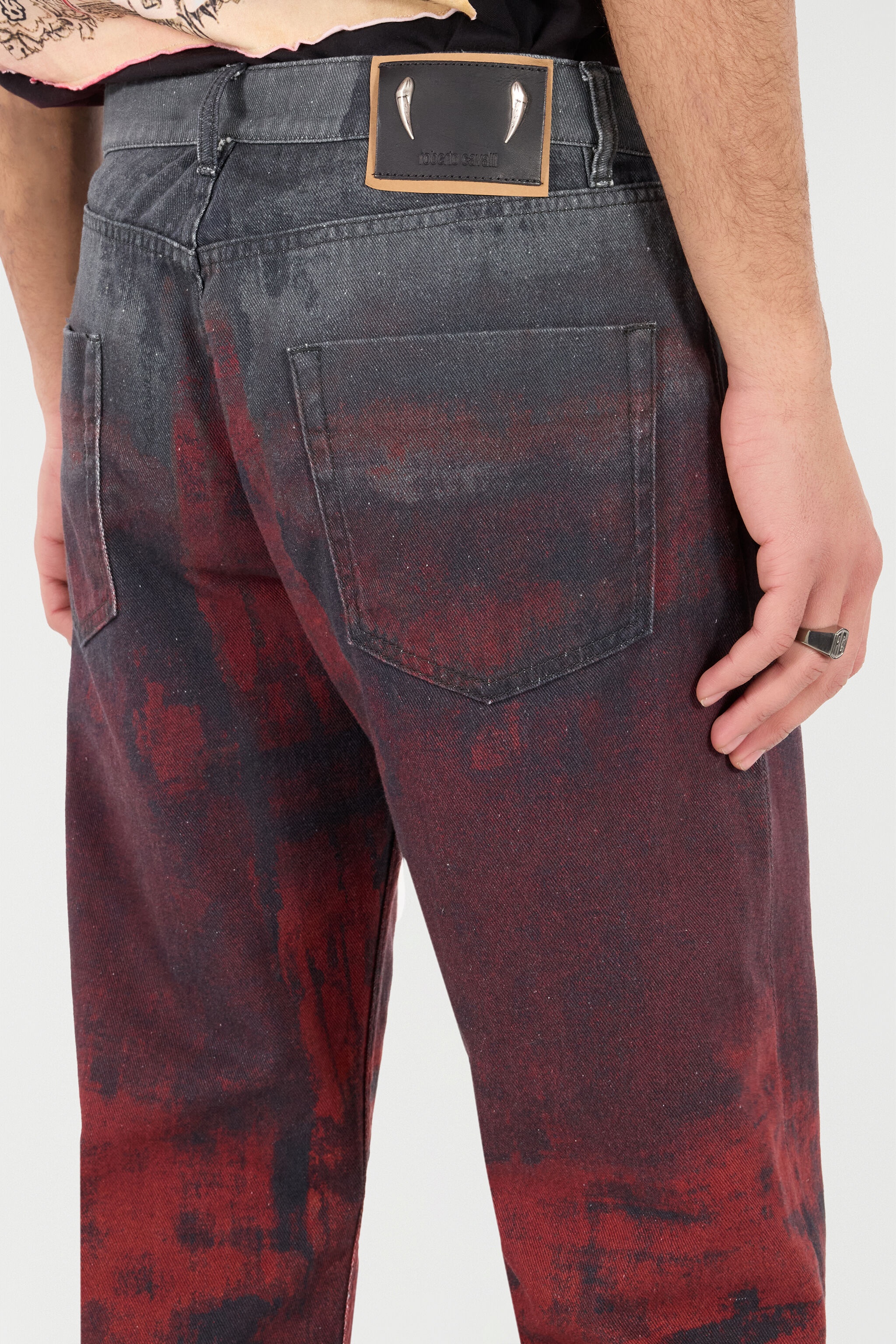 Jeans With A Mottled Print Effect - 7