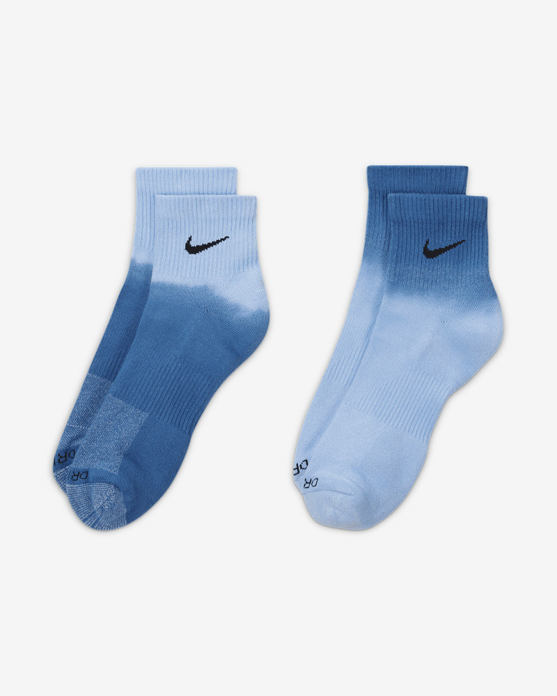 Nike Nike Everyday Plus Cushioned Ankle Socks outlook