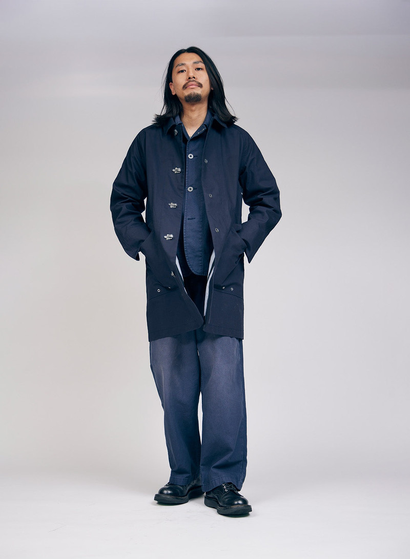 Nigel Cabourn Factory Mac in Black Navy outlook