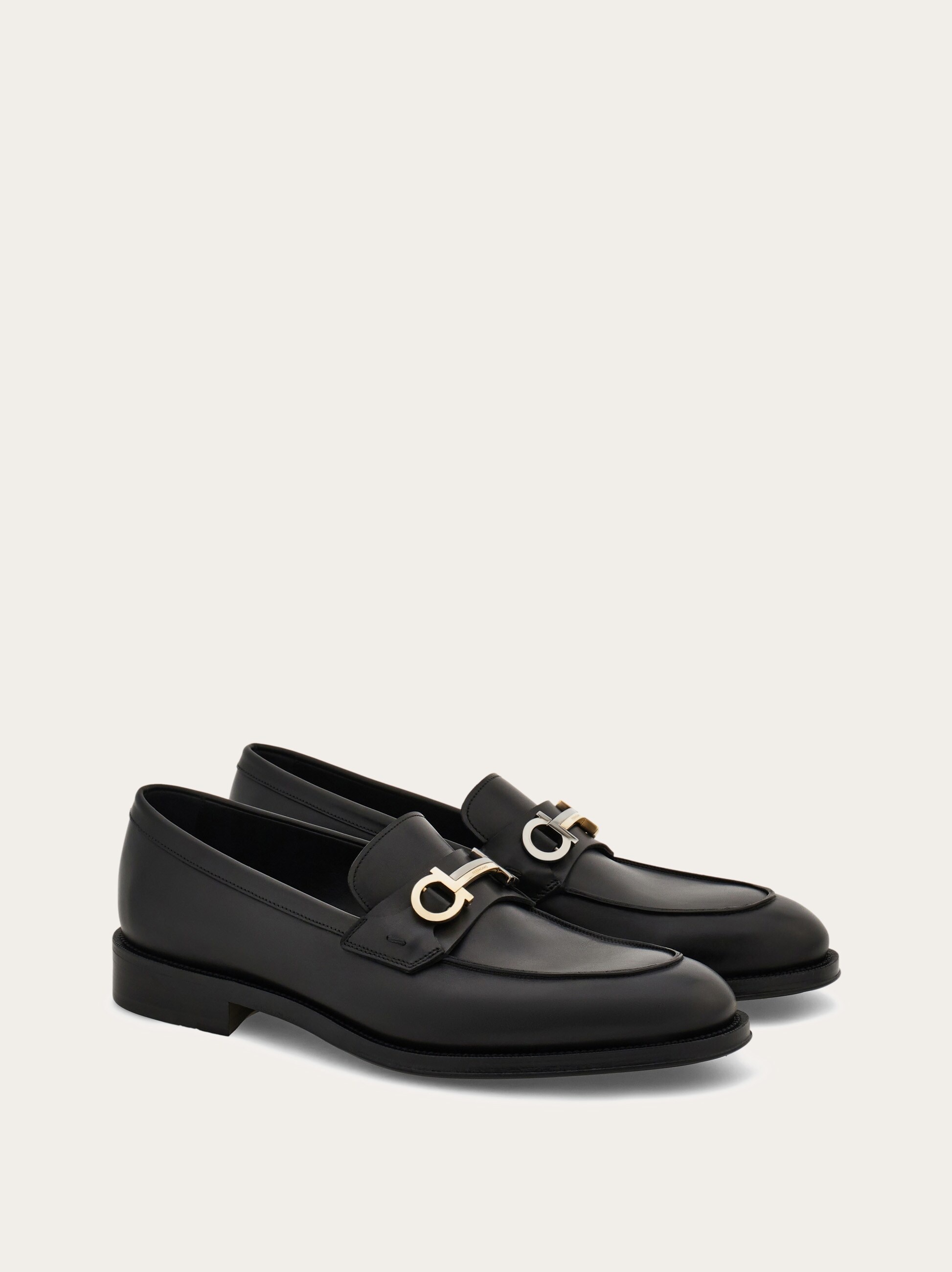 Moccasin with Gancini ornament - 5