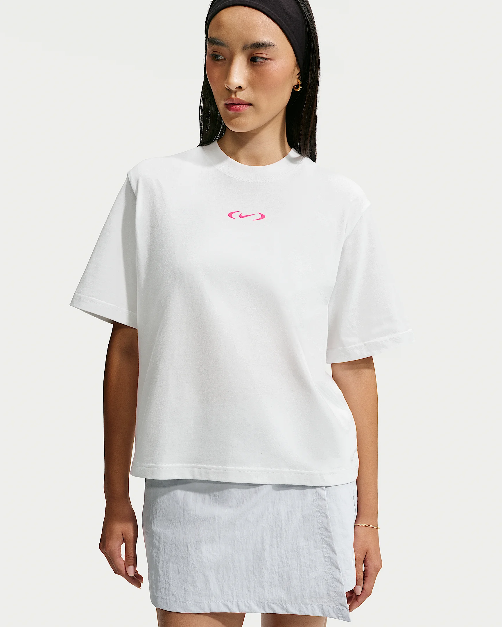 Nike Sportswear Classic Women's Loose T-Shirt - 1