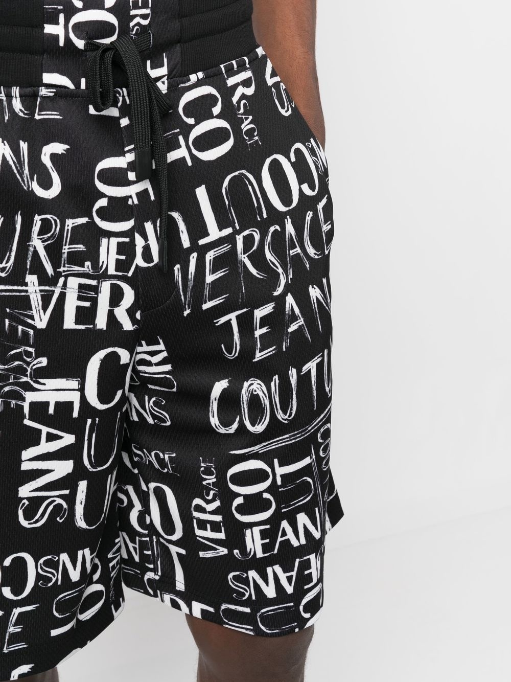 logo-print knee-length shorts - 6