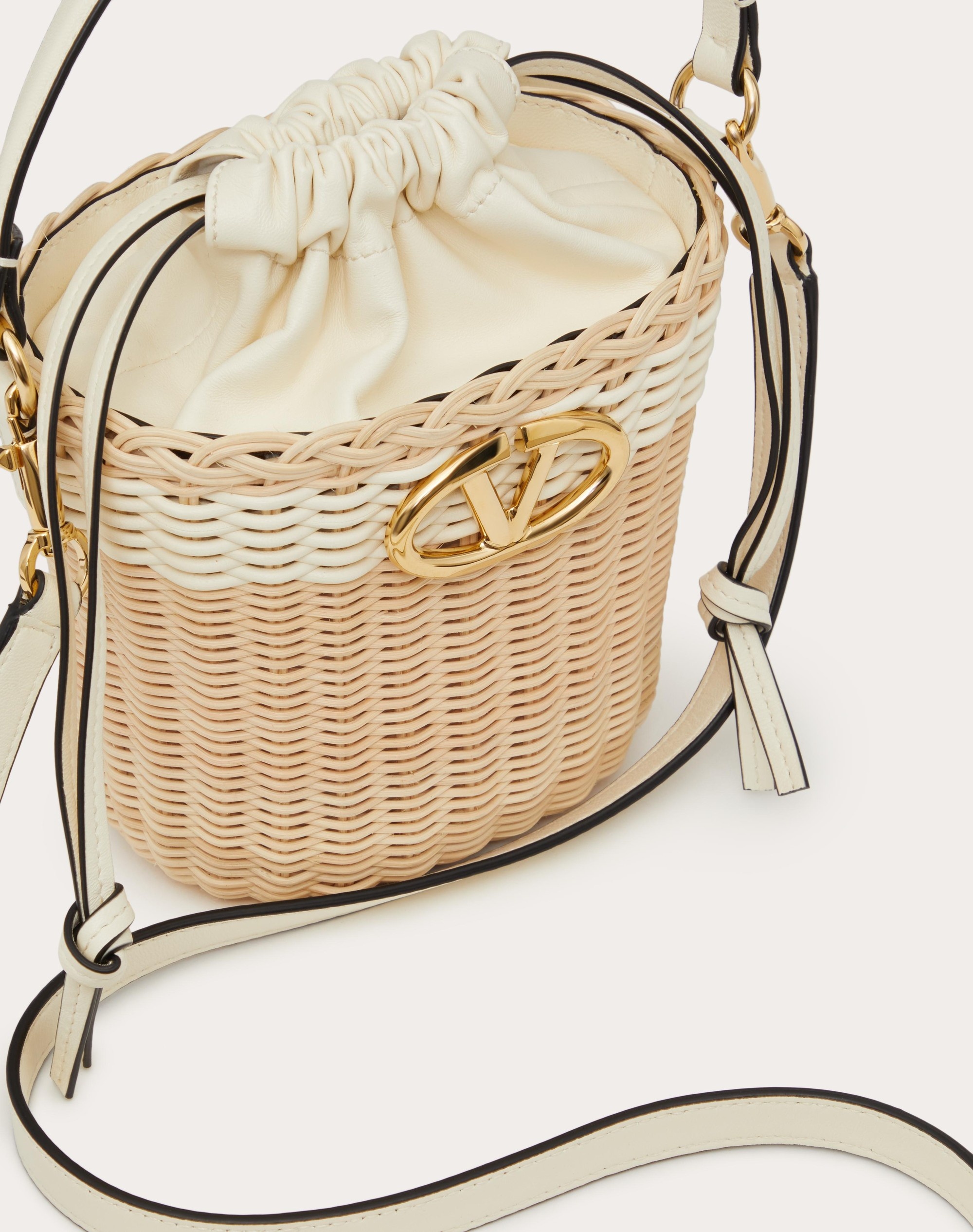 VLOGO SIGNATURE WICKER BUCKET BAG - 8