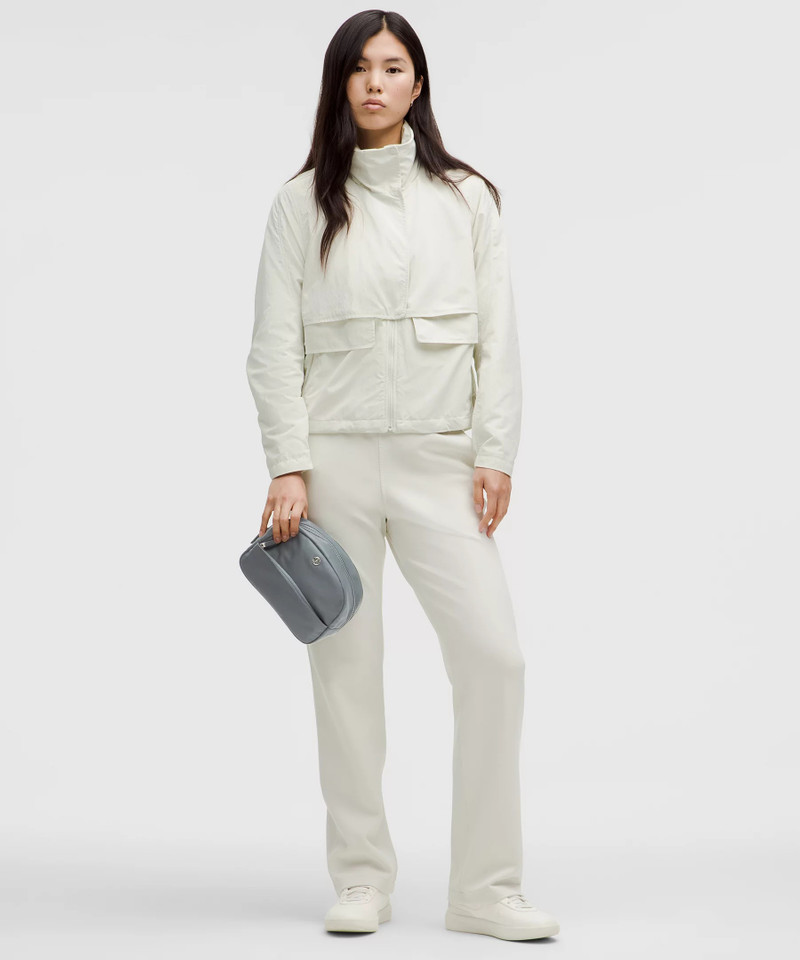 lululemon City Essentials Pouch 4L outlook