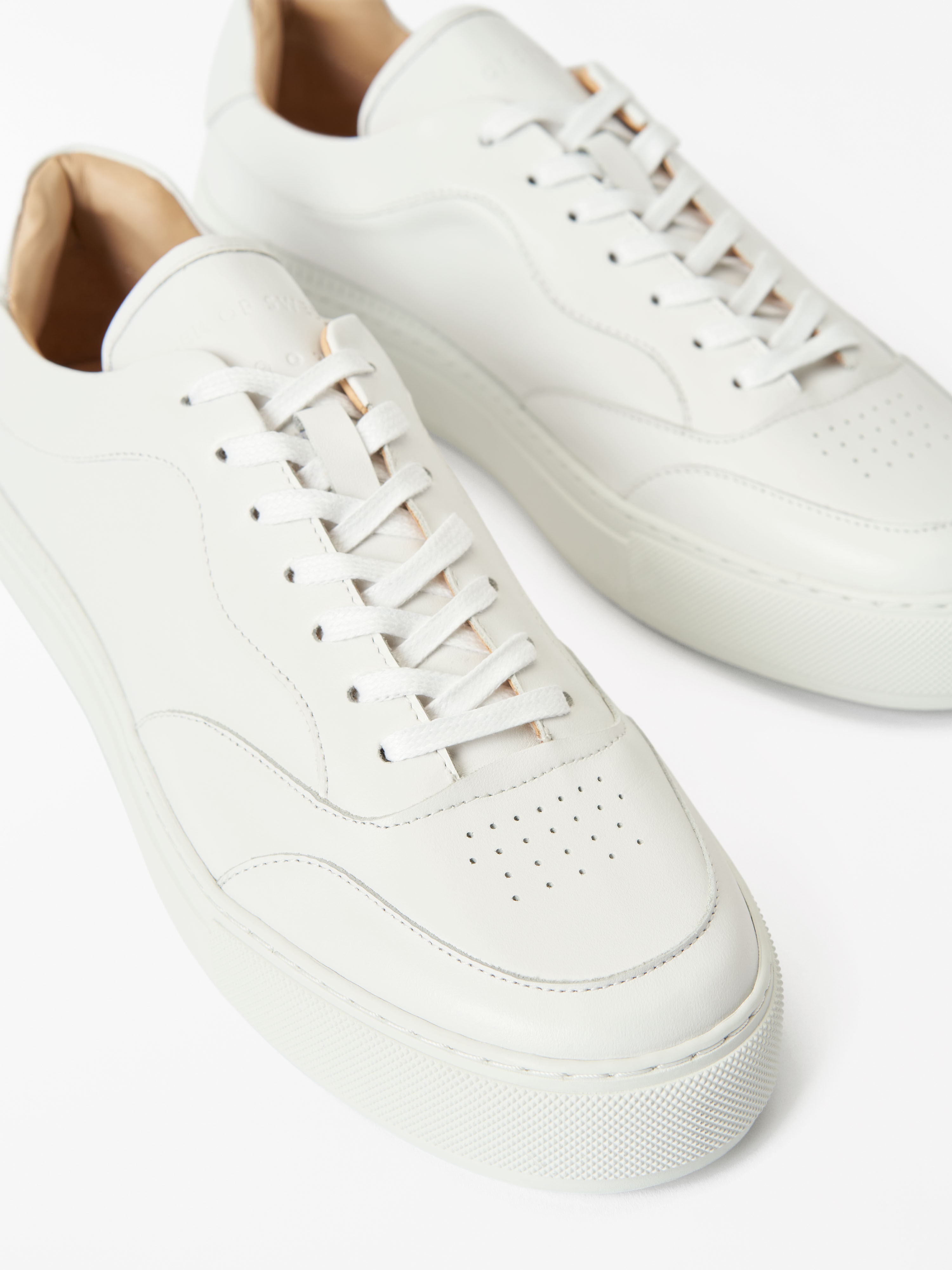 Nomme Sporty Sneakers - 3