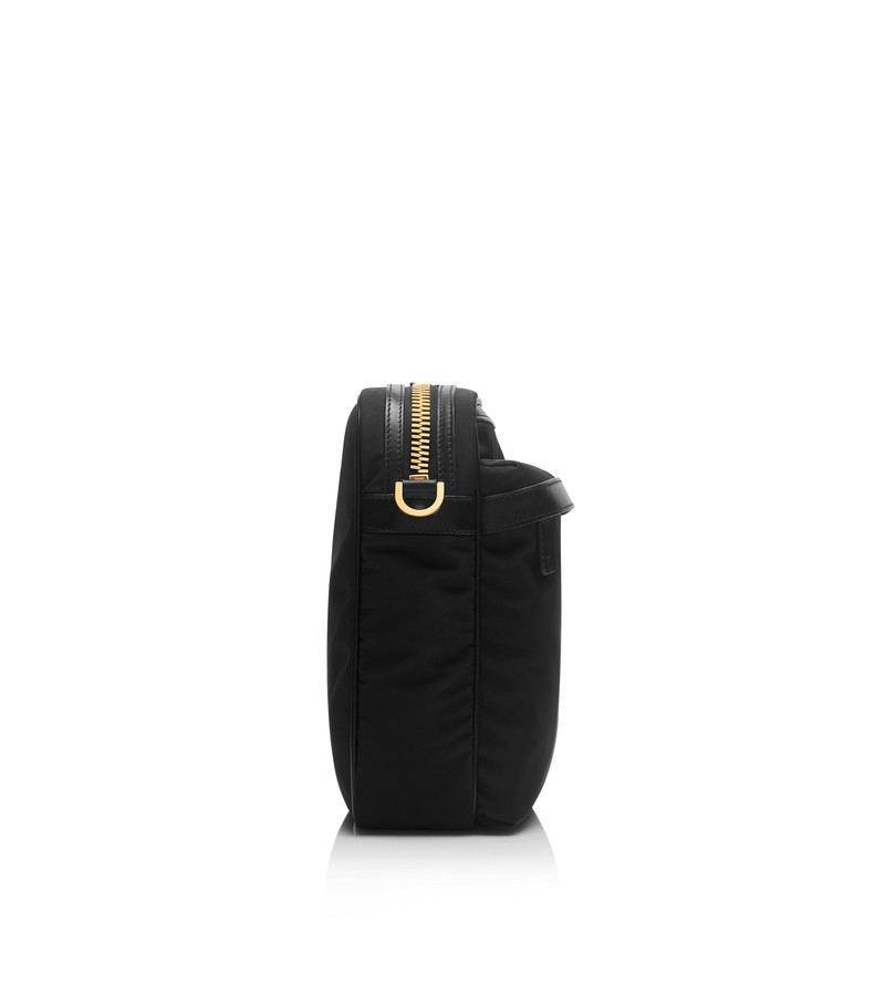 TOM FORD RECYCLED NYLON LARGE UTILITY MESSENGER outlook