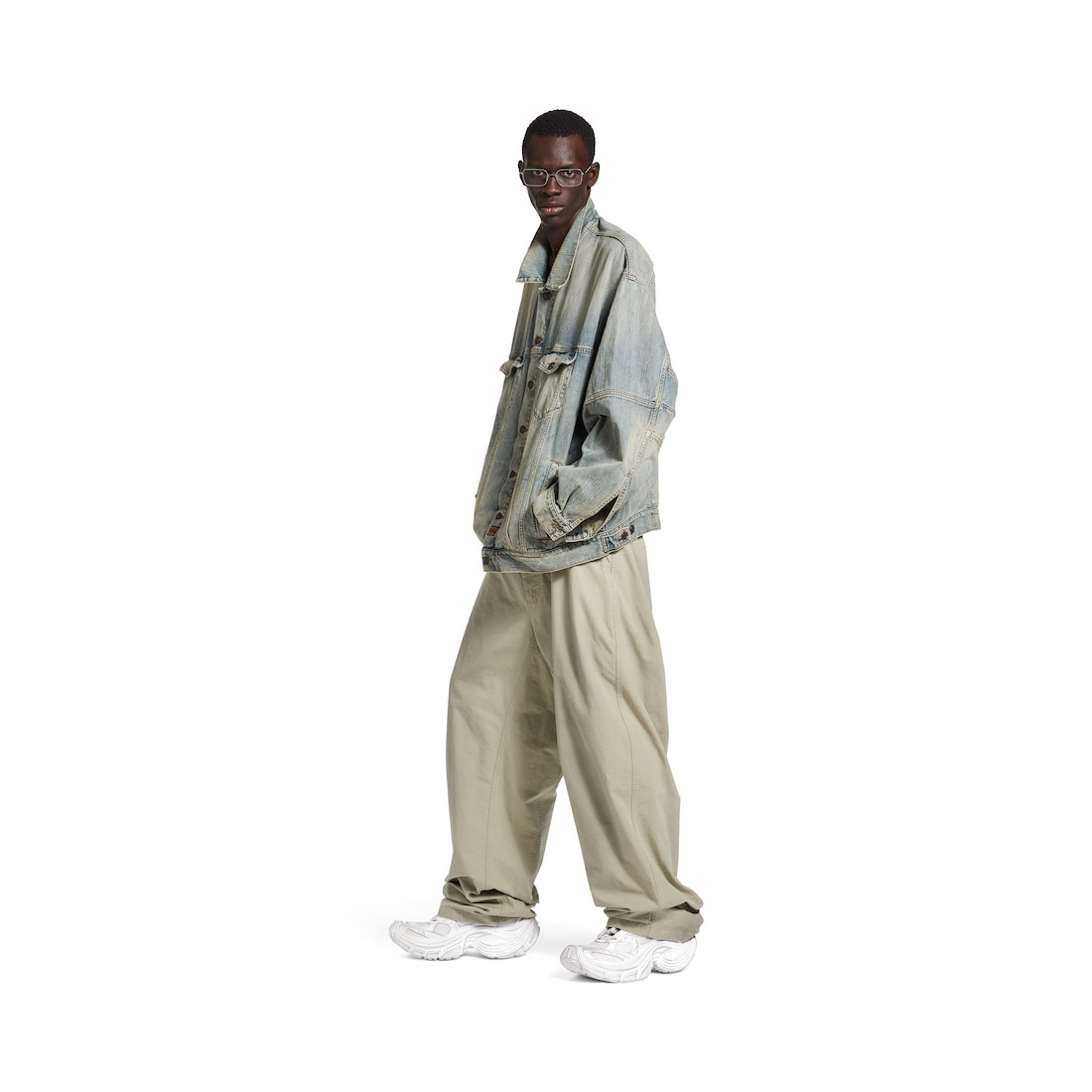 Men's 6xl Sneaker in White - 8
