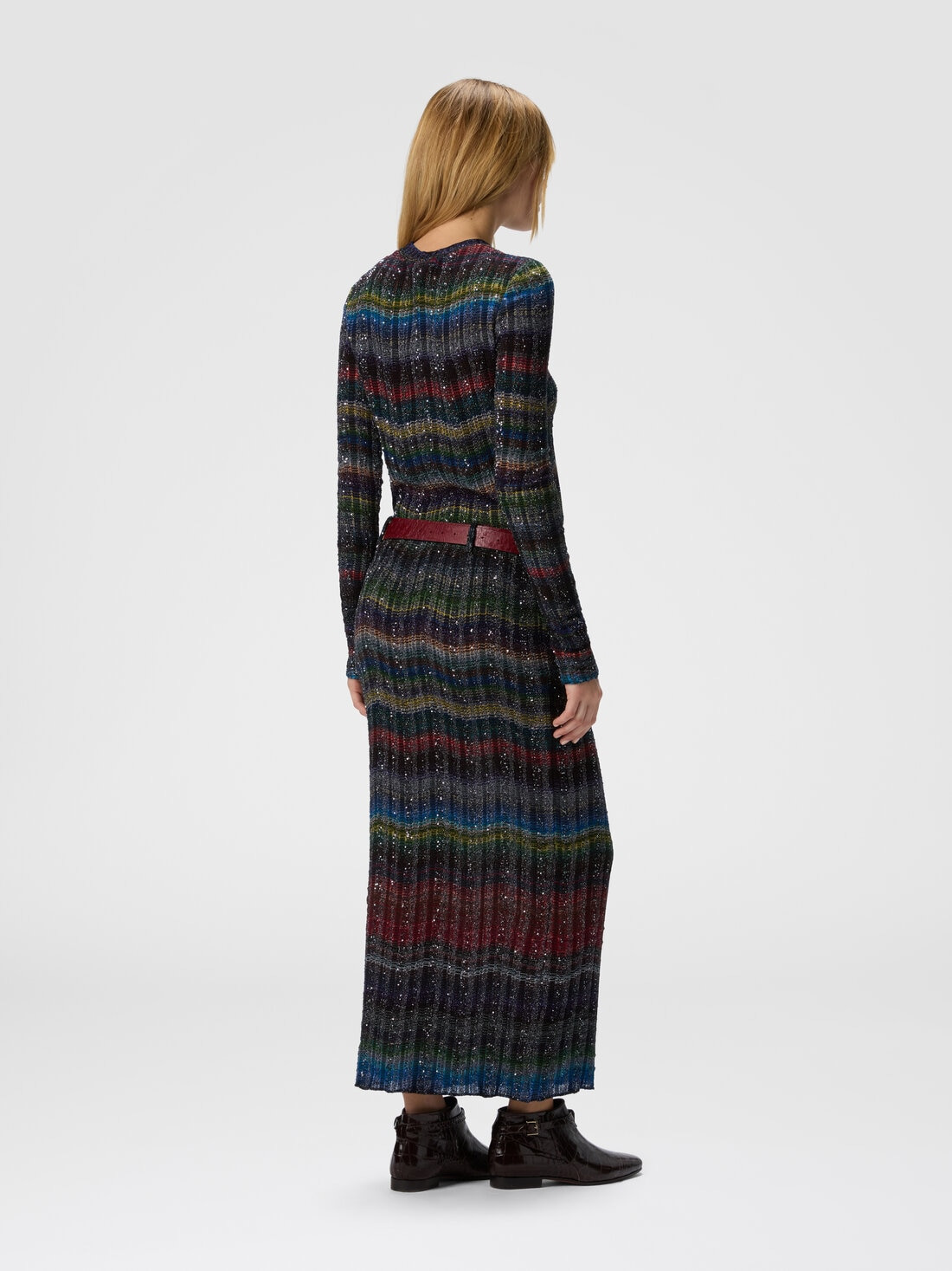 Long pencil skirt with wave pattern - 3