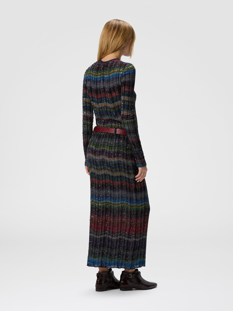 Long pencil skirt with wave pattern 3