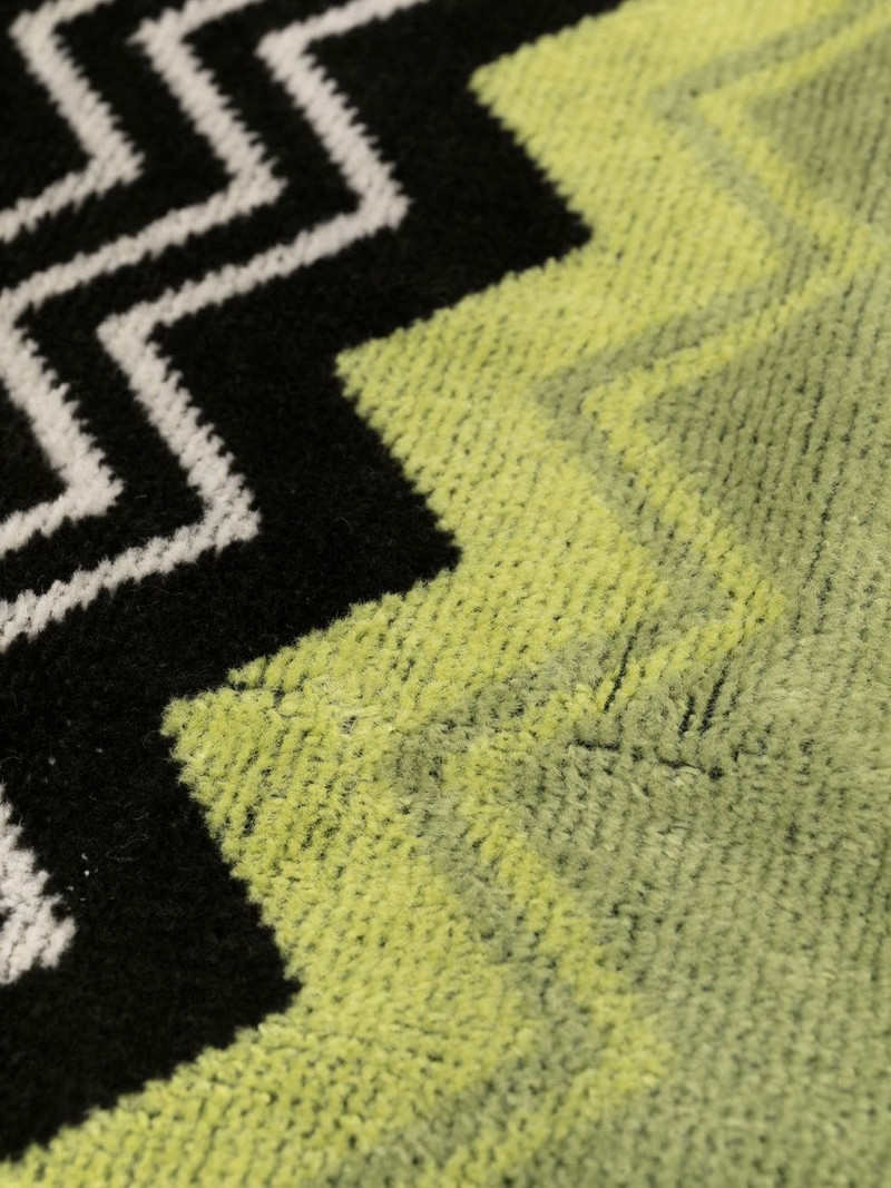 Missoni Giacomo all-over zigzag print towel outlook