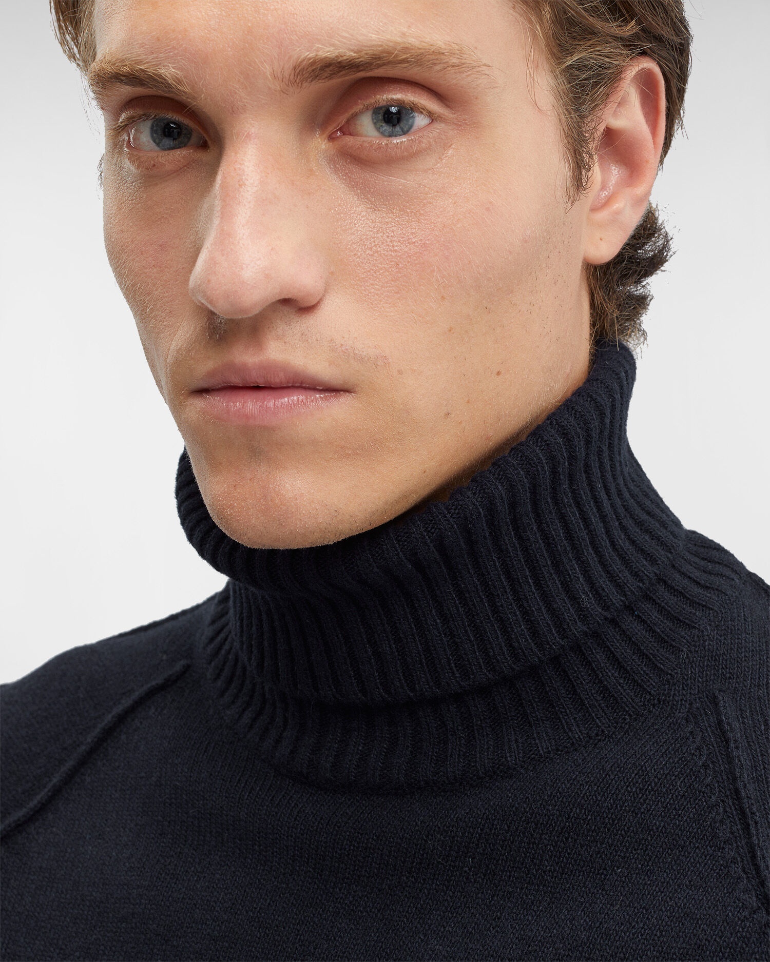 Lambswool Roll Neck Jumper - 4