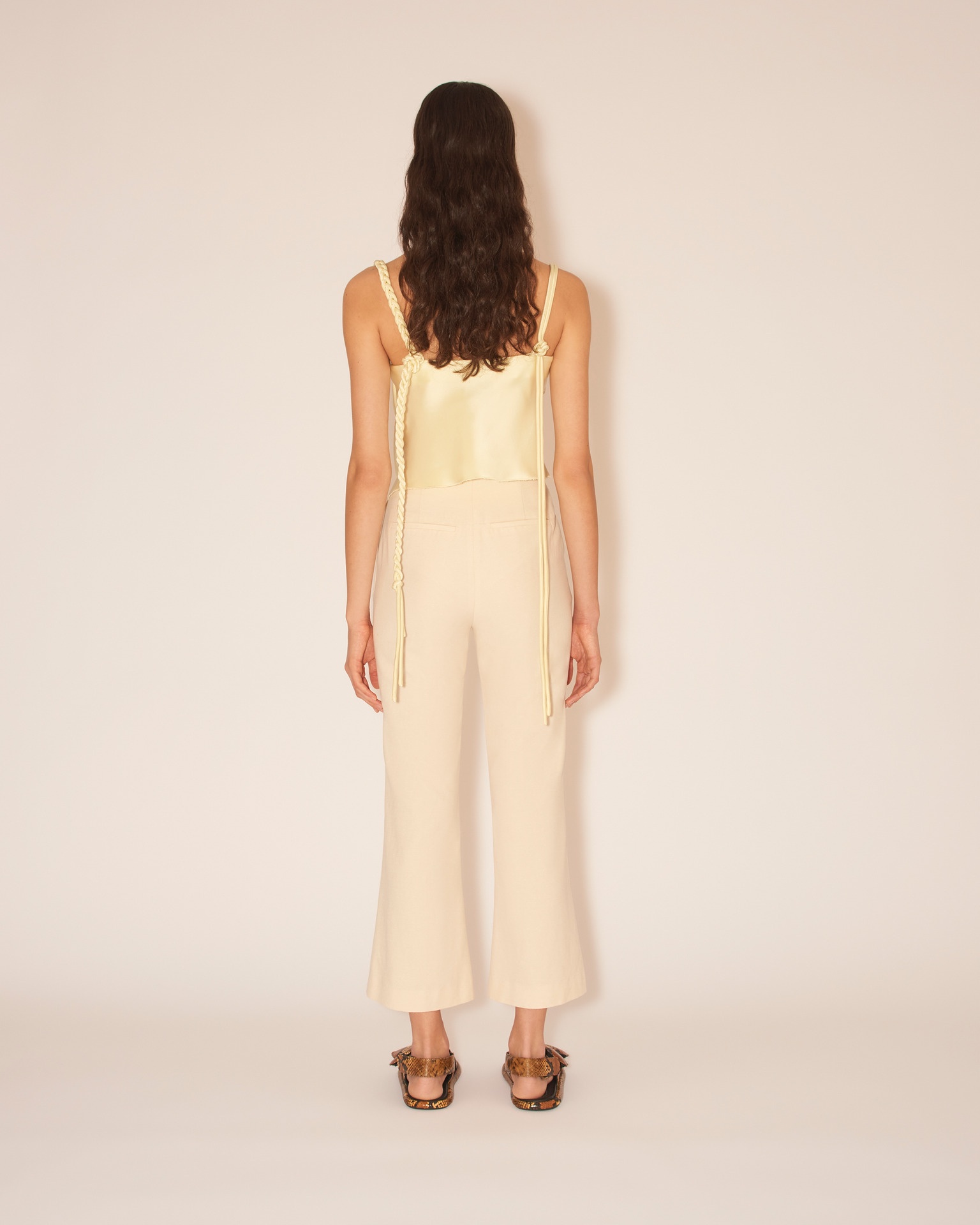 BEATA - Slim leg cropped kick flare trouser - Creme - 4