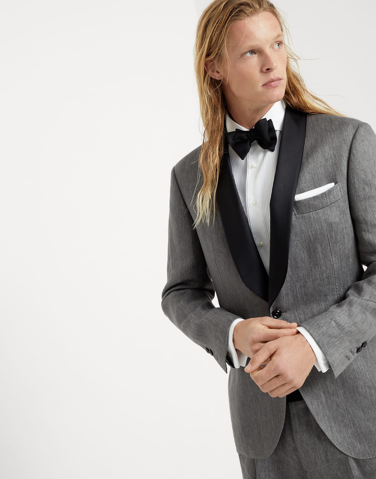 Délavé linen satin tuxedo with shawl lapel jacket and pleated trousers - 4