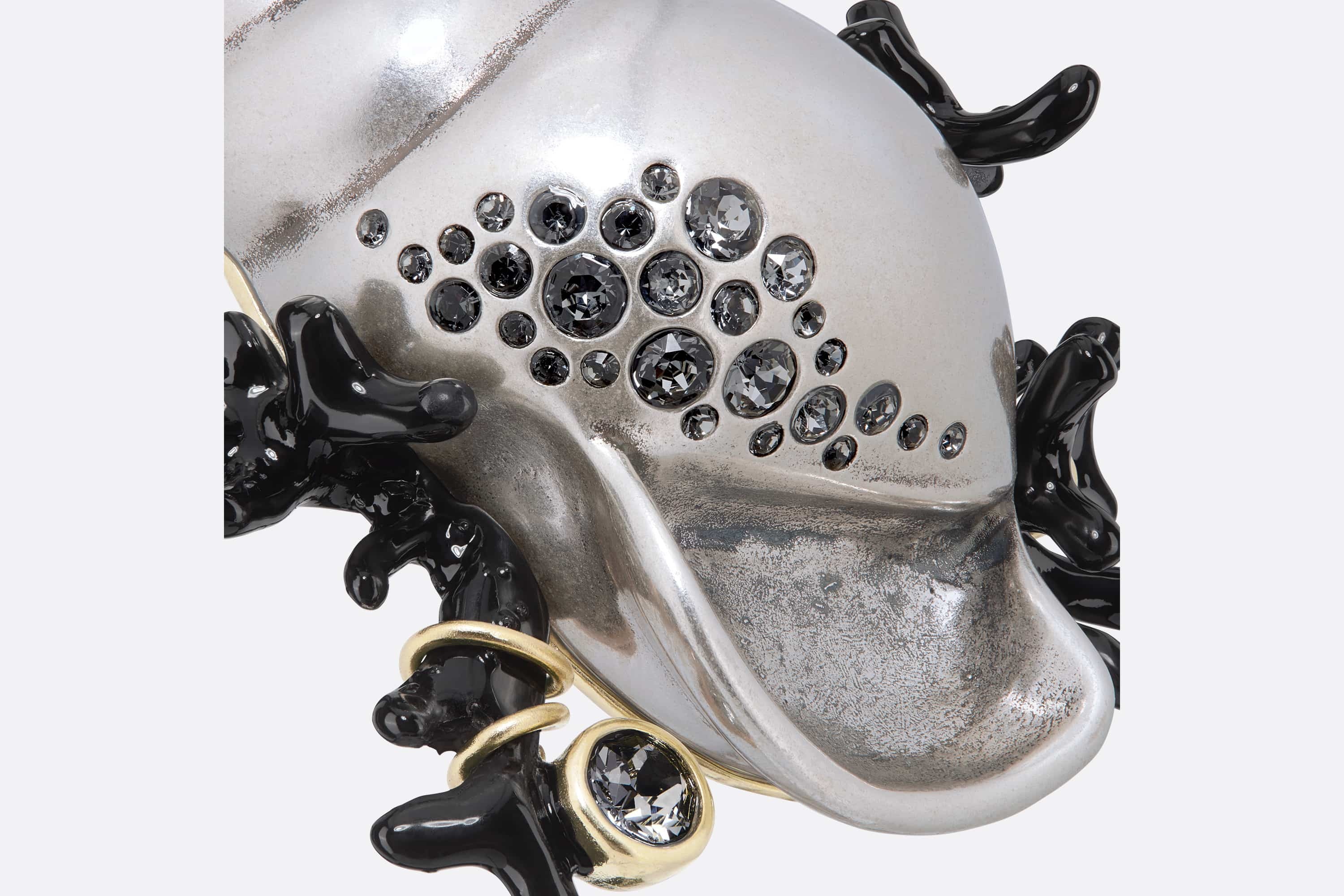 Shell Brooch - 3