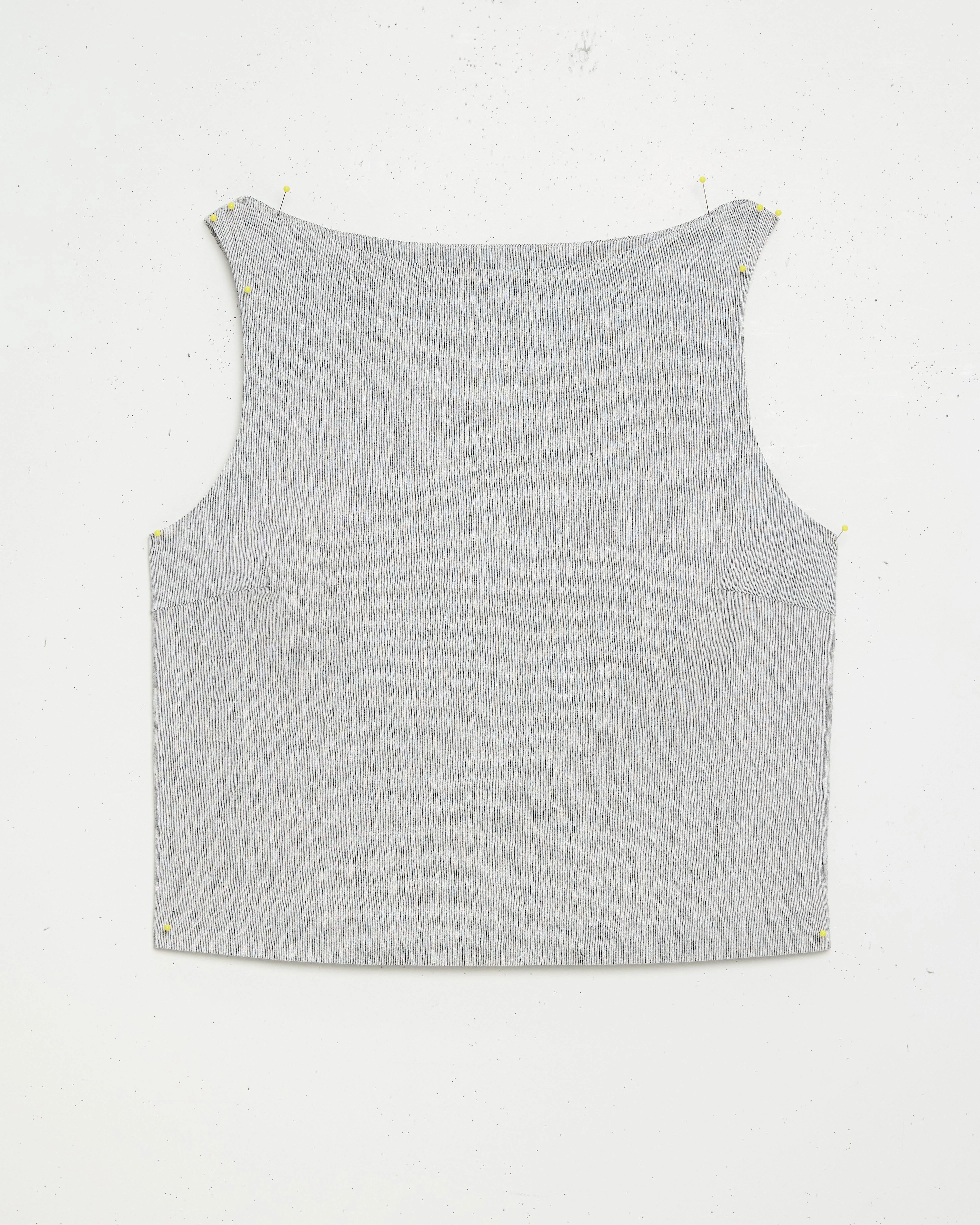 Sleeveless Boatneck Top in Textured Linen - 1