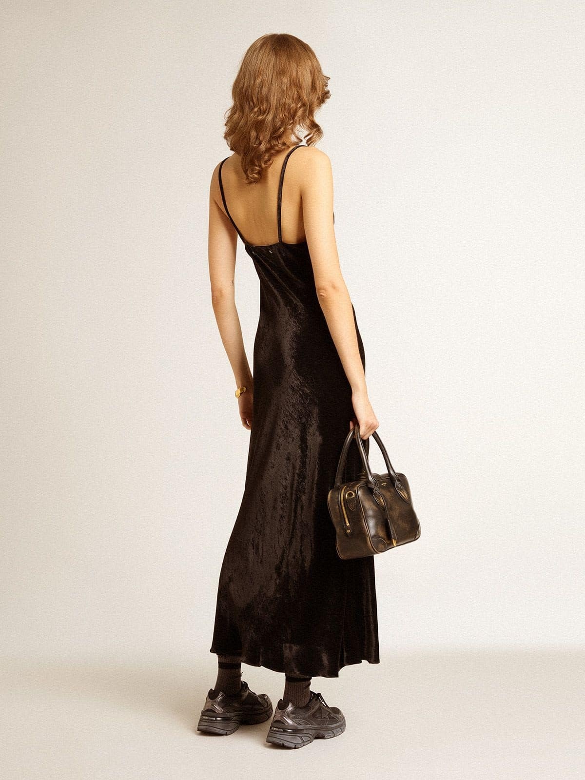 Vita Bag in black distressed leather with gold details - 8
