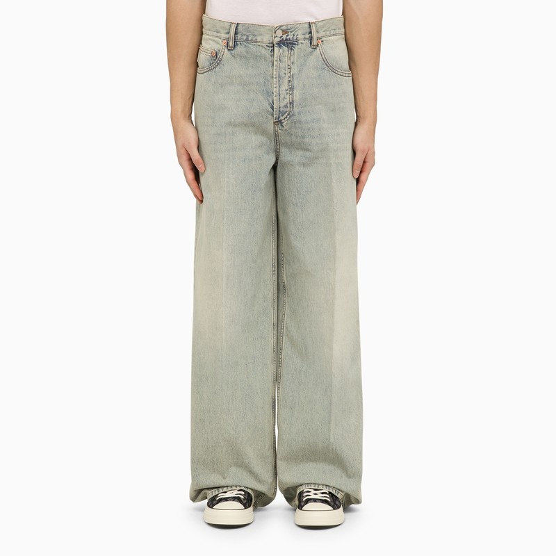 Baggy/loose jeans with V detail - 1