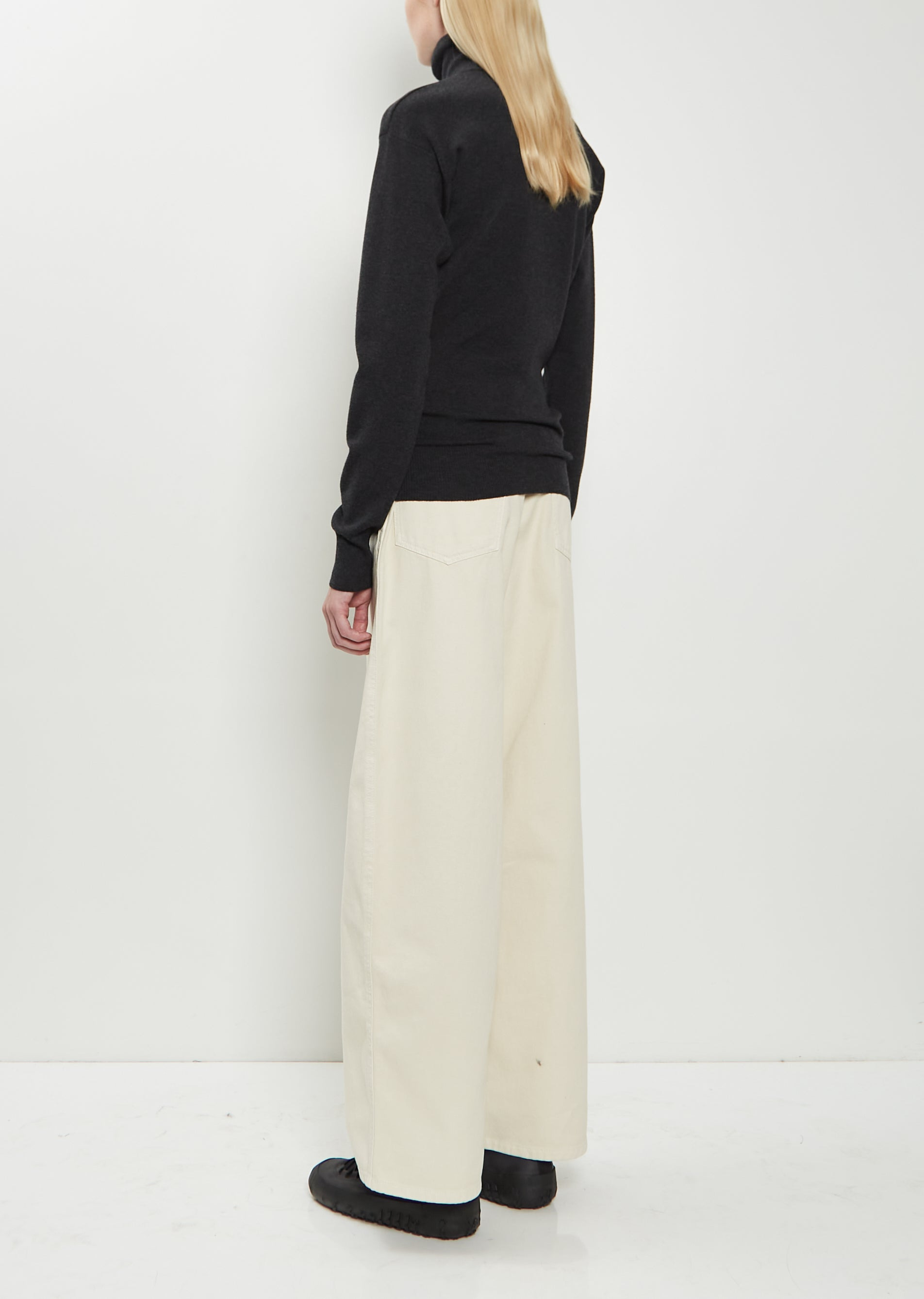 Buttons Fitted Wool Cardigan - 3