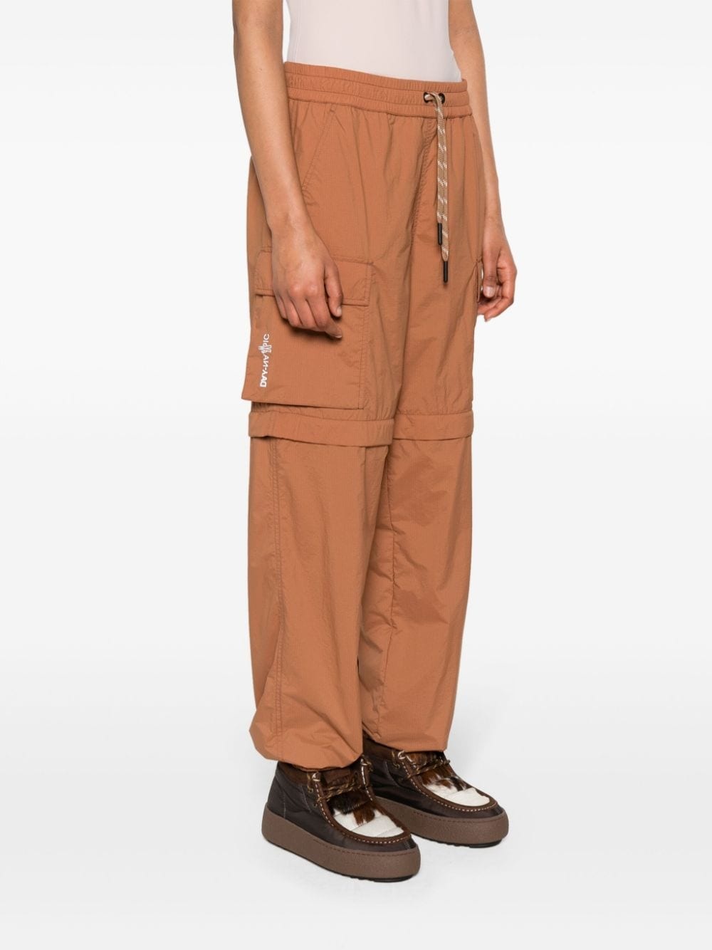 logo-patch lightweight cargo trousers - 3