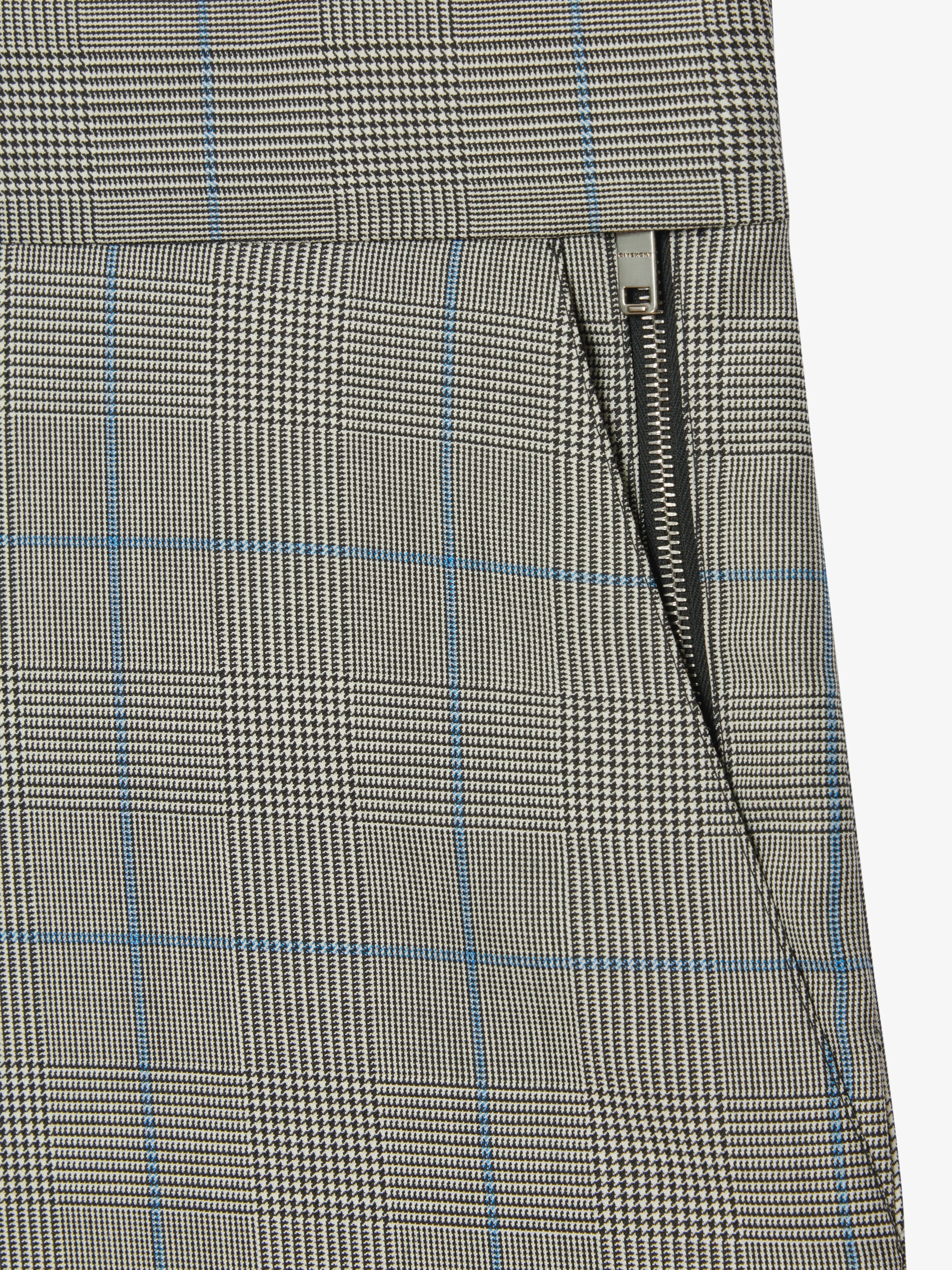 BERMUDA IN WOOL WITH PRINCE OF WALES PATTERN - 5