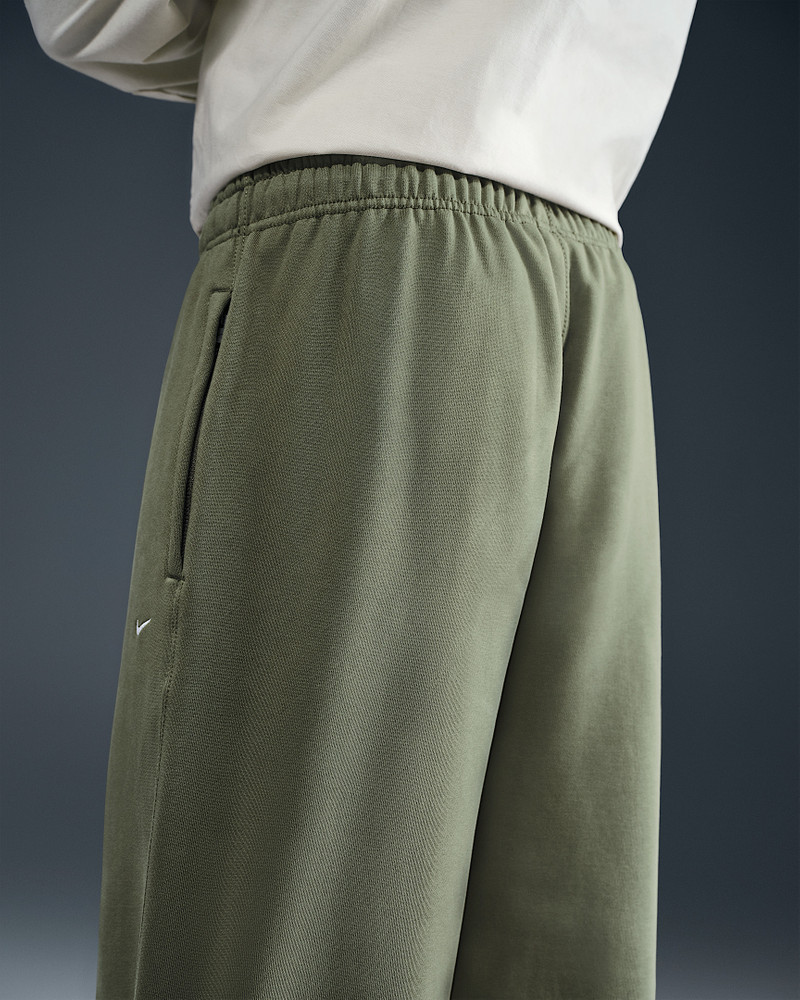 Nike Solo Swoosh Men's Cuffed Fleece Pants 3