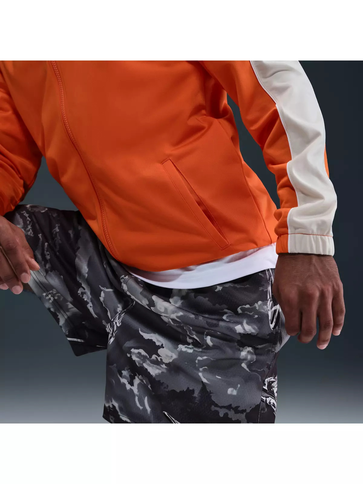 Men's Sportswear Club Mesh Flow Shorts - 5