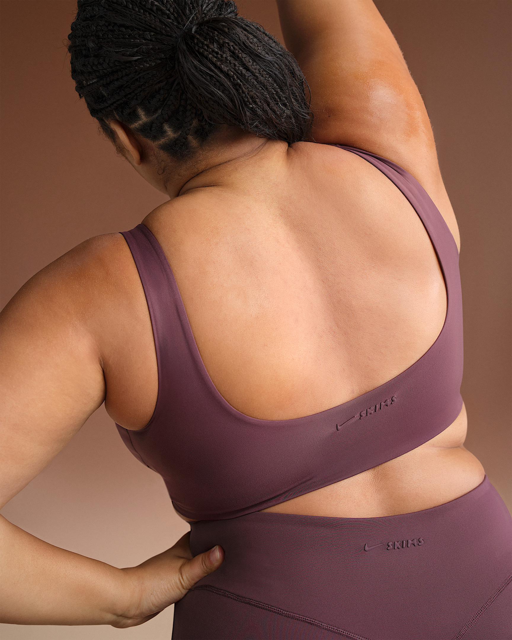 NikeSKIMS Matte Women's Scoop-Neck Bra - 8
