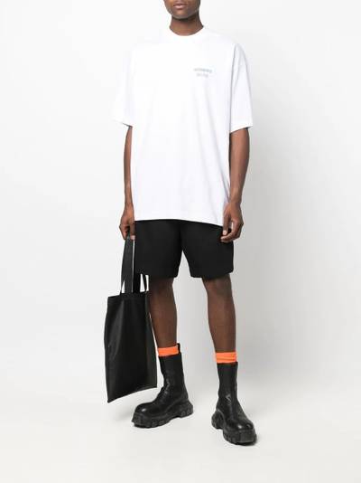 VETEMENTS Click Here logo-print T-shirt outlook