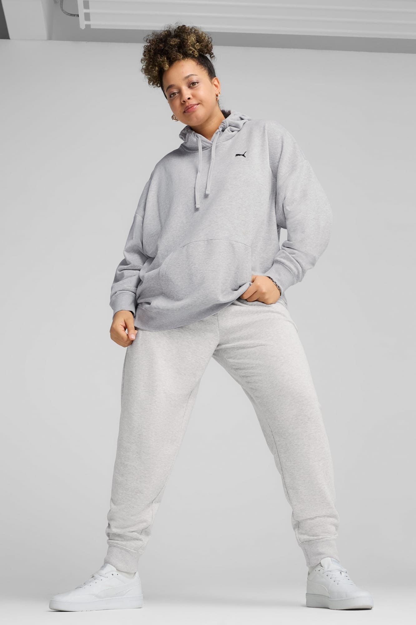 Essentials Women's Relaxed Hoodie - 5