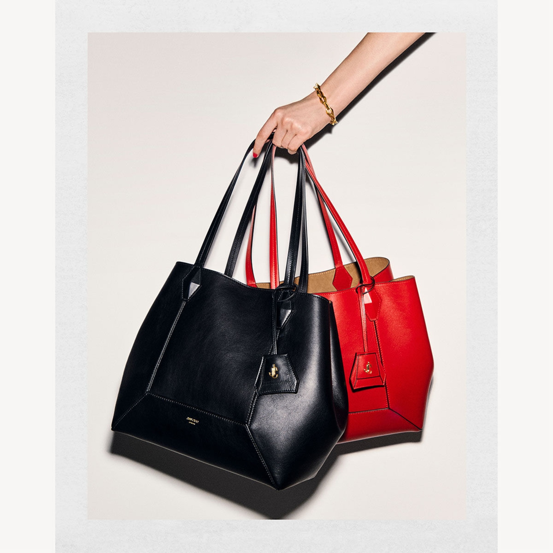 Diamond Tote/M
Ruby Red Calf Leather Tote Bag - 6