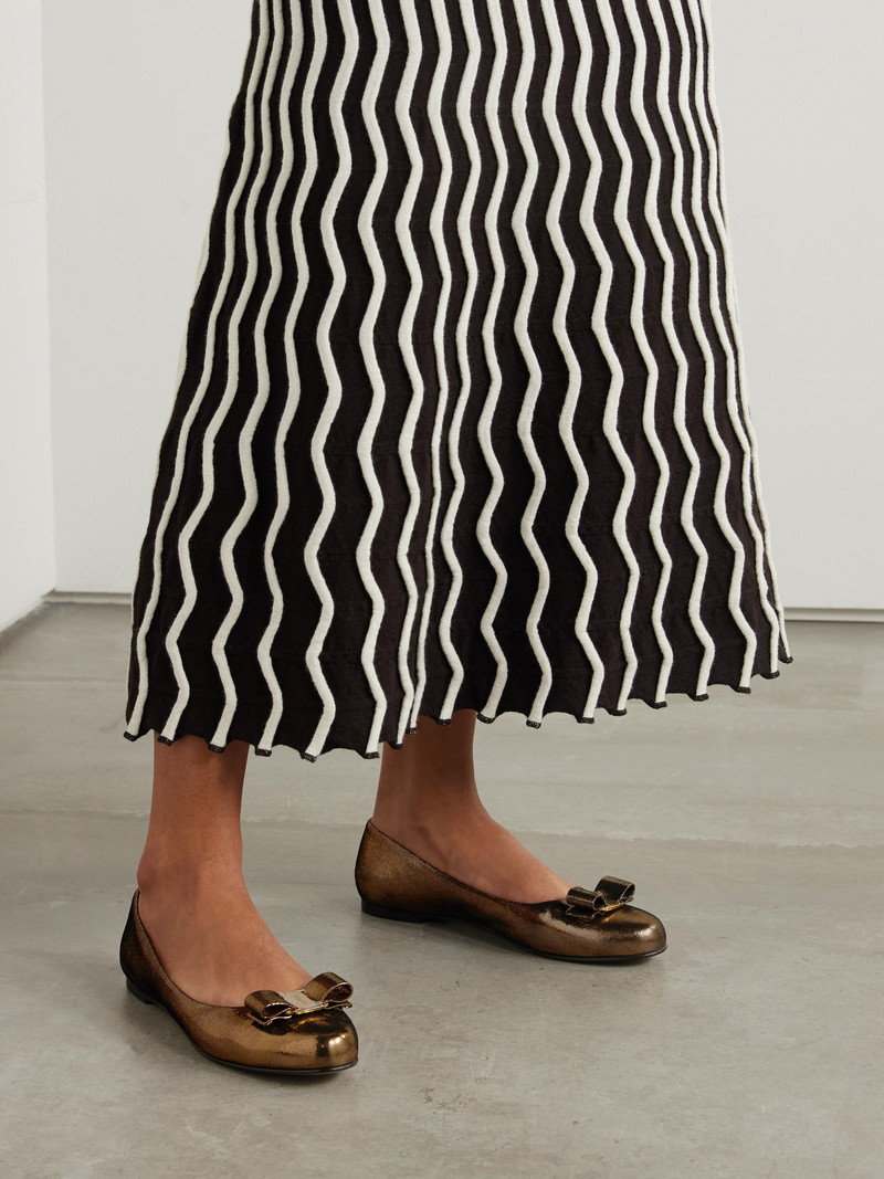FERRAGAMO Varina Bow-embellished Lamé Ballet Flats outlook