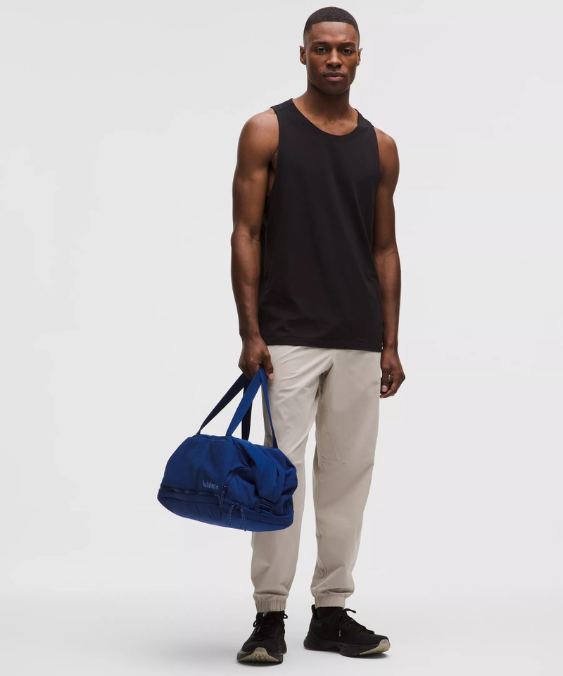 lululemon 3-in-1 Gym Duffle Bag 30L outlook