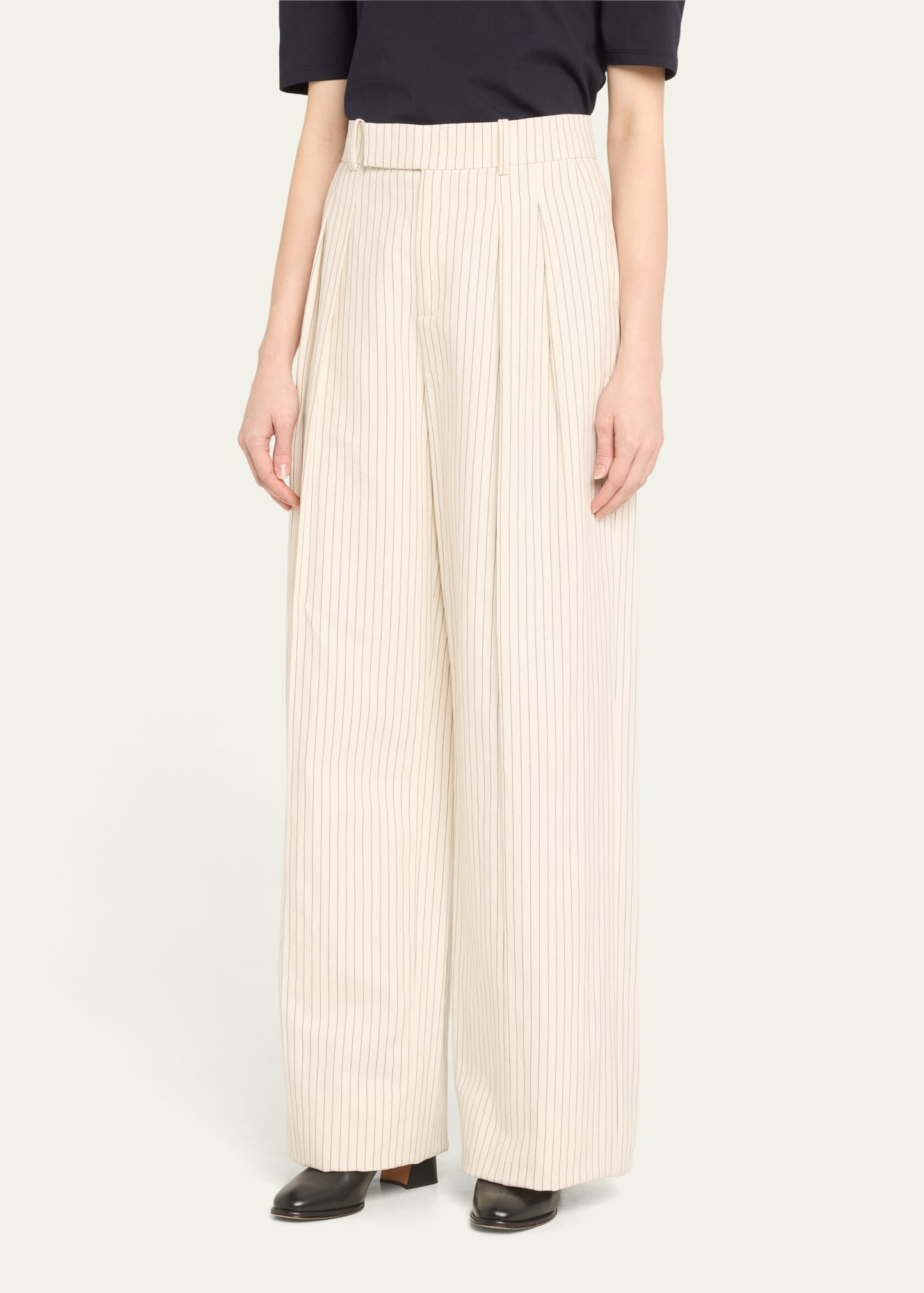 Pleated Mid-Rise Trousers - 4