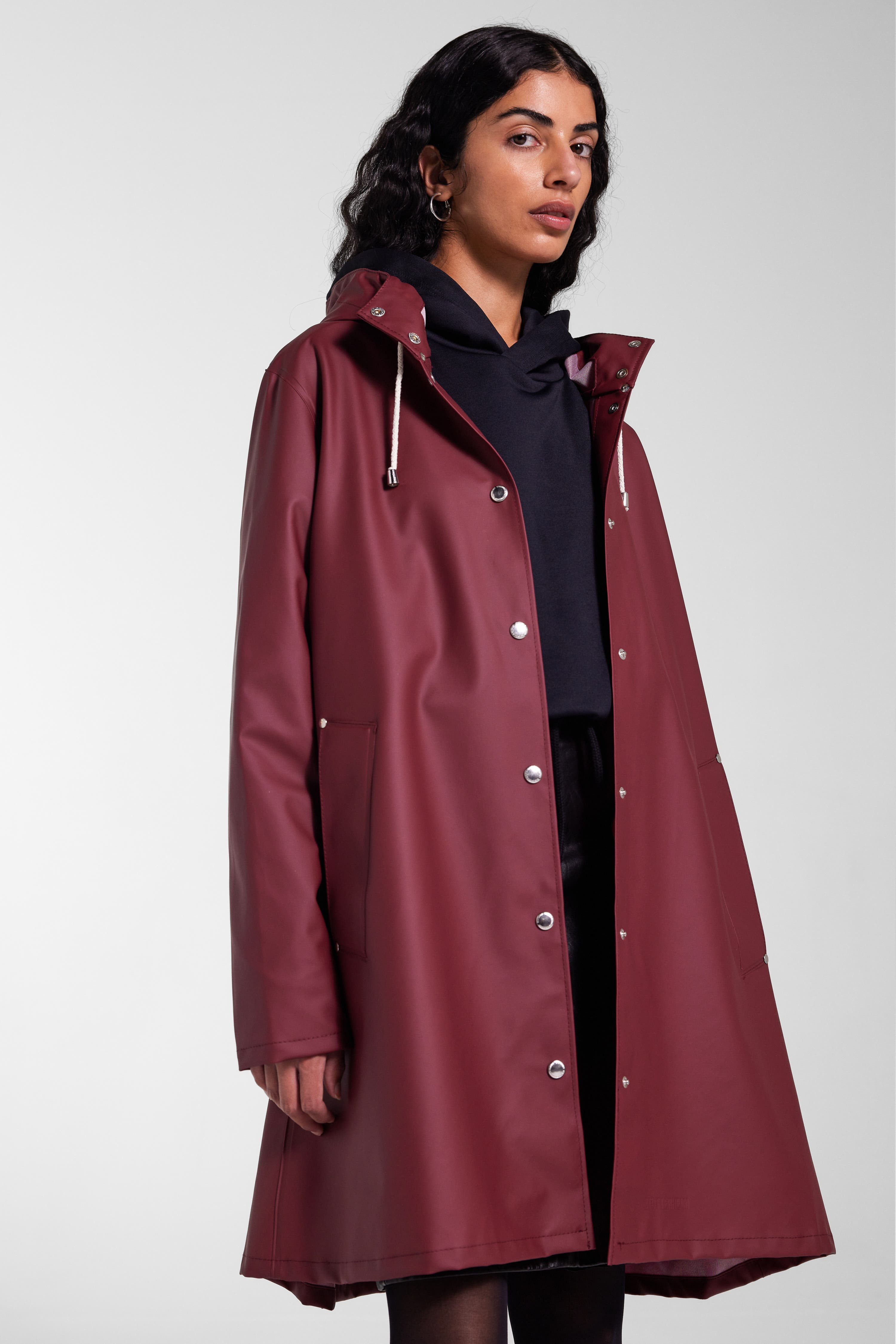 Stutterheim Mosebacke Lightweight Raincoat in Burgundy at Nordstrom - 6