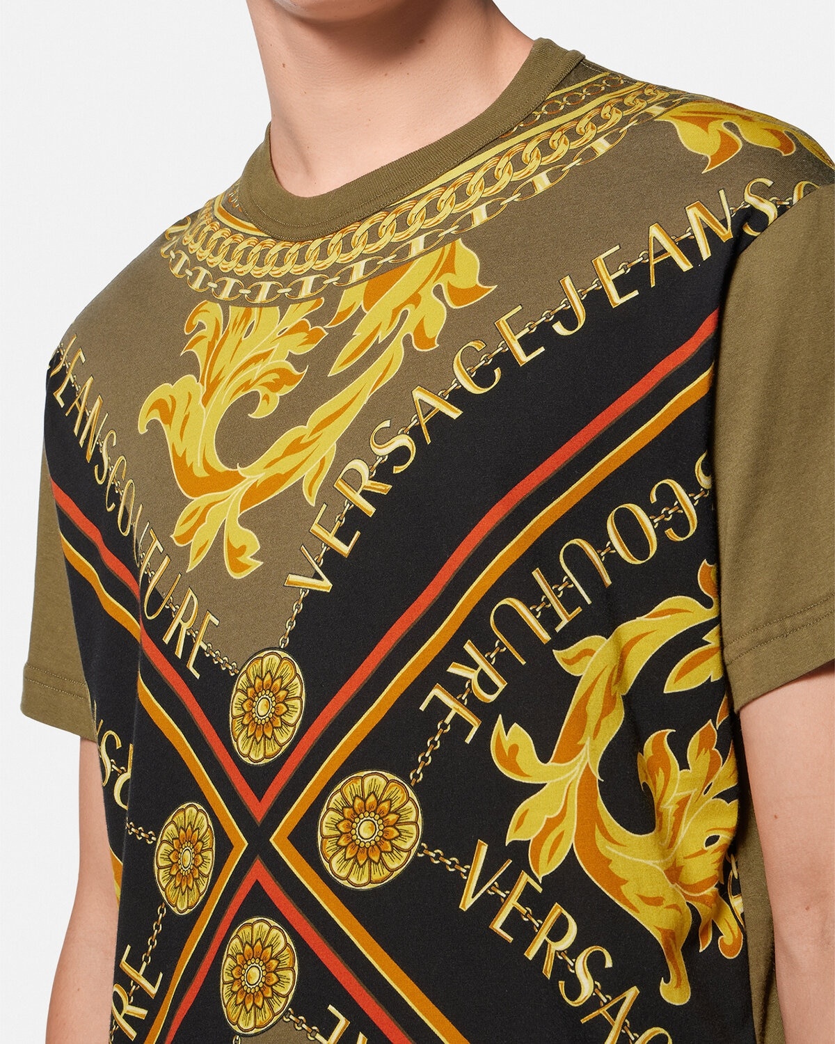 V-Emblem Chain T-Shirt - 5
