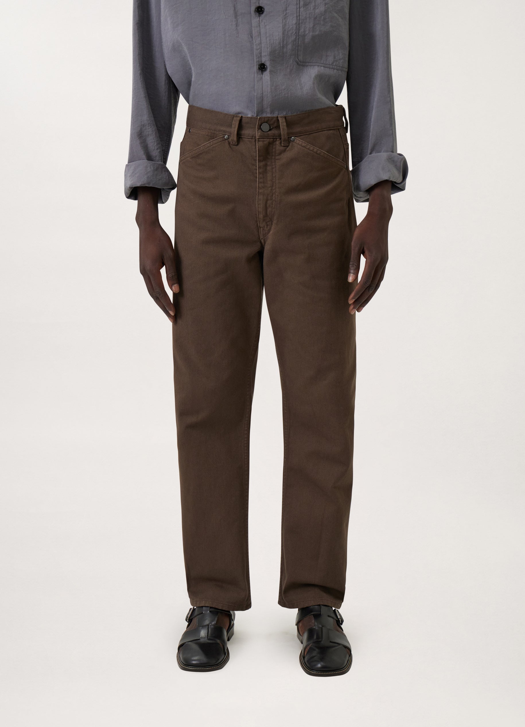 SEAMLESS JEANS
GARMENT DYED DENIM - 3