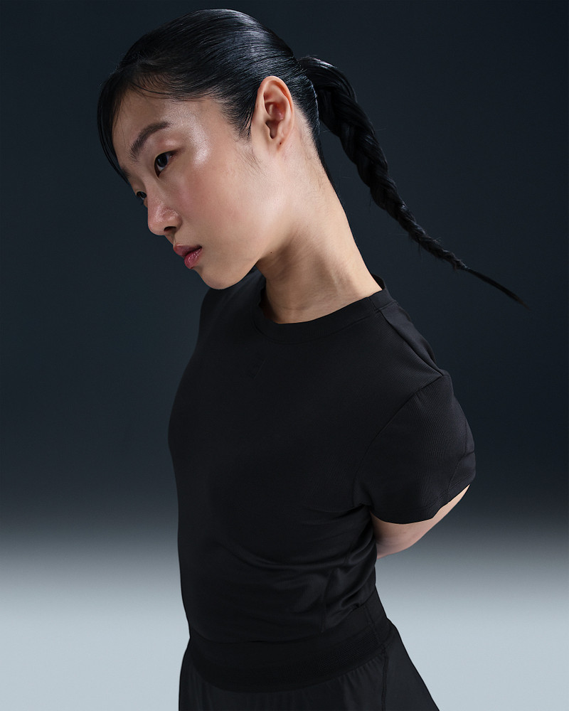 Nike NikeCourt Advantage Women's Dri-FIT Short-Sleeve Tennis Top outlook