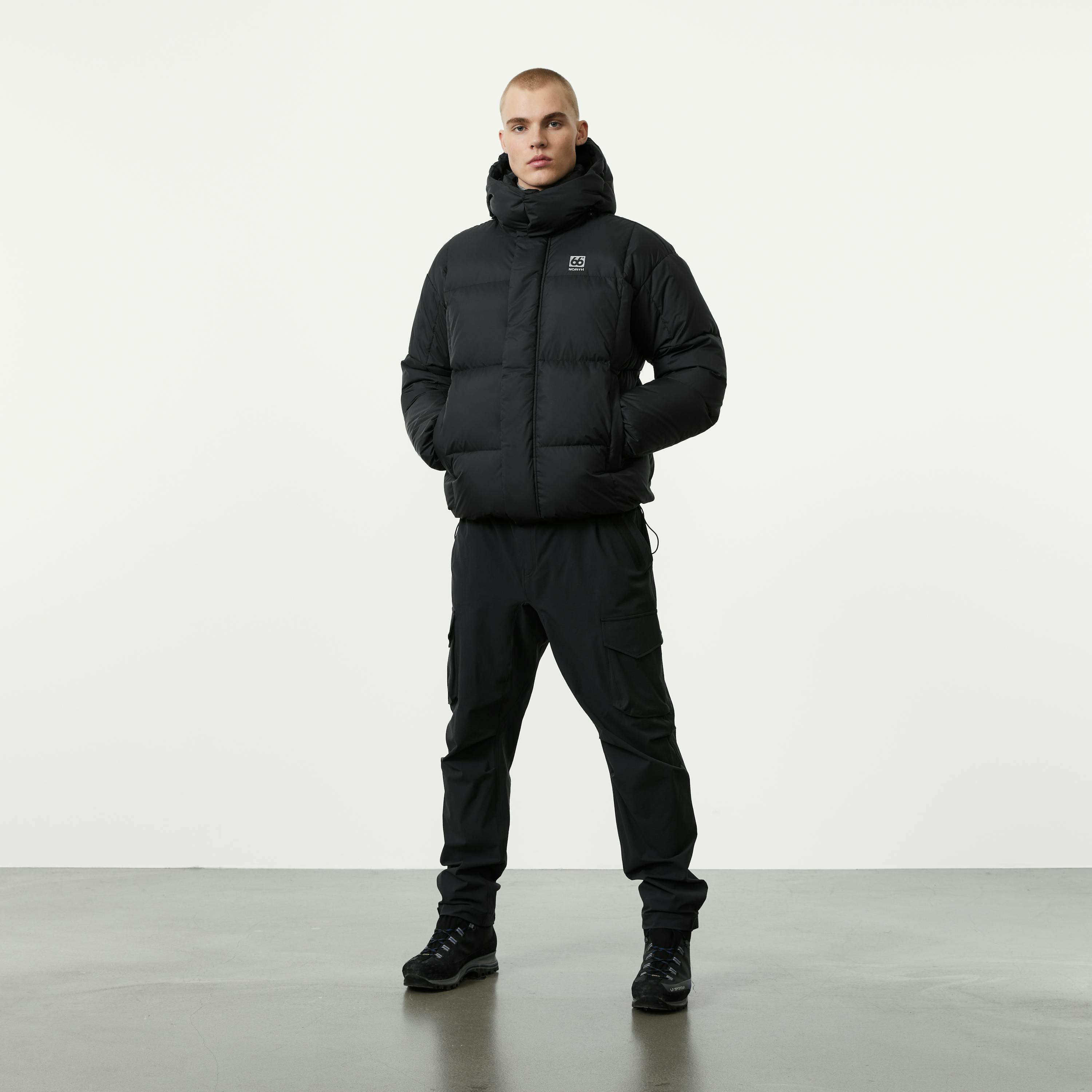 Dyngja Down Jacket (Unisex) - 6