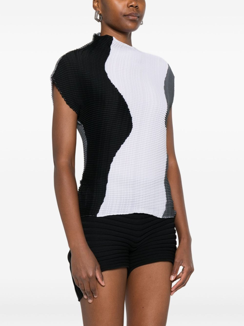 Abstract Tint pleated top - 3
