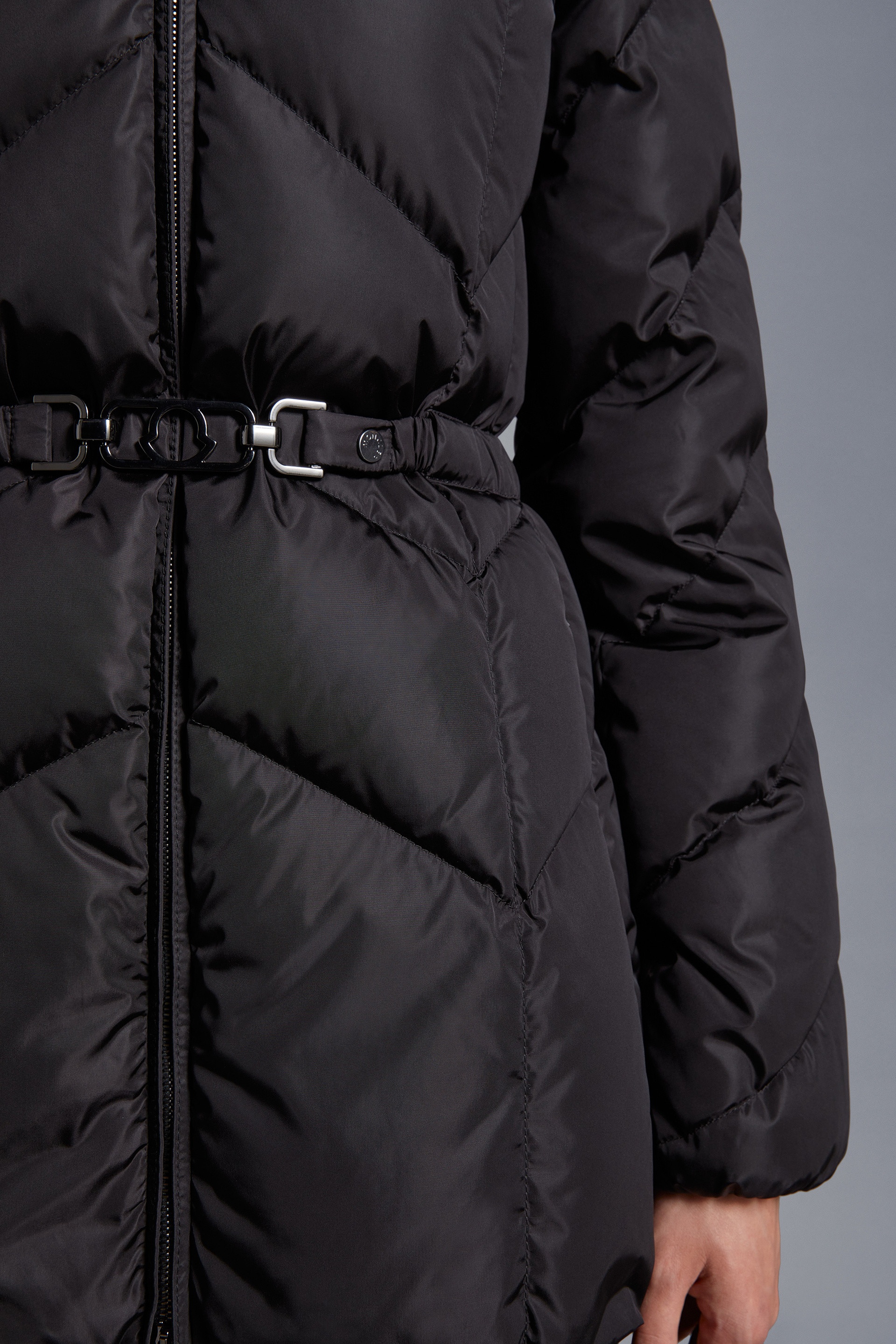 Moncler Loriot Short Down Jacket | REVERSIBLE