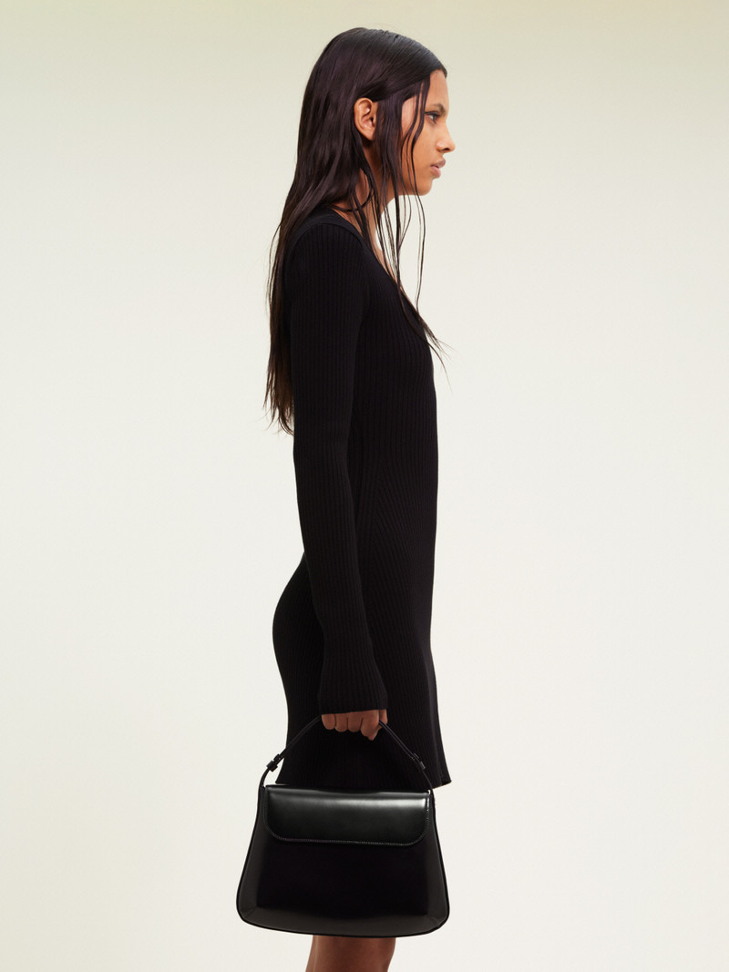 SLEEK LEATHER MEDIUM BAG 5