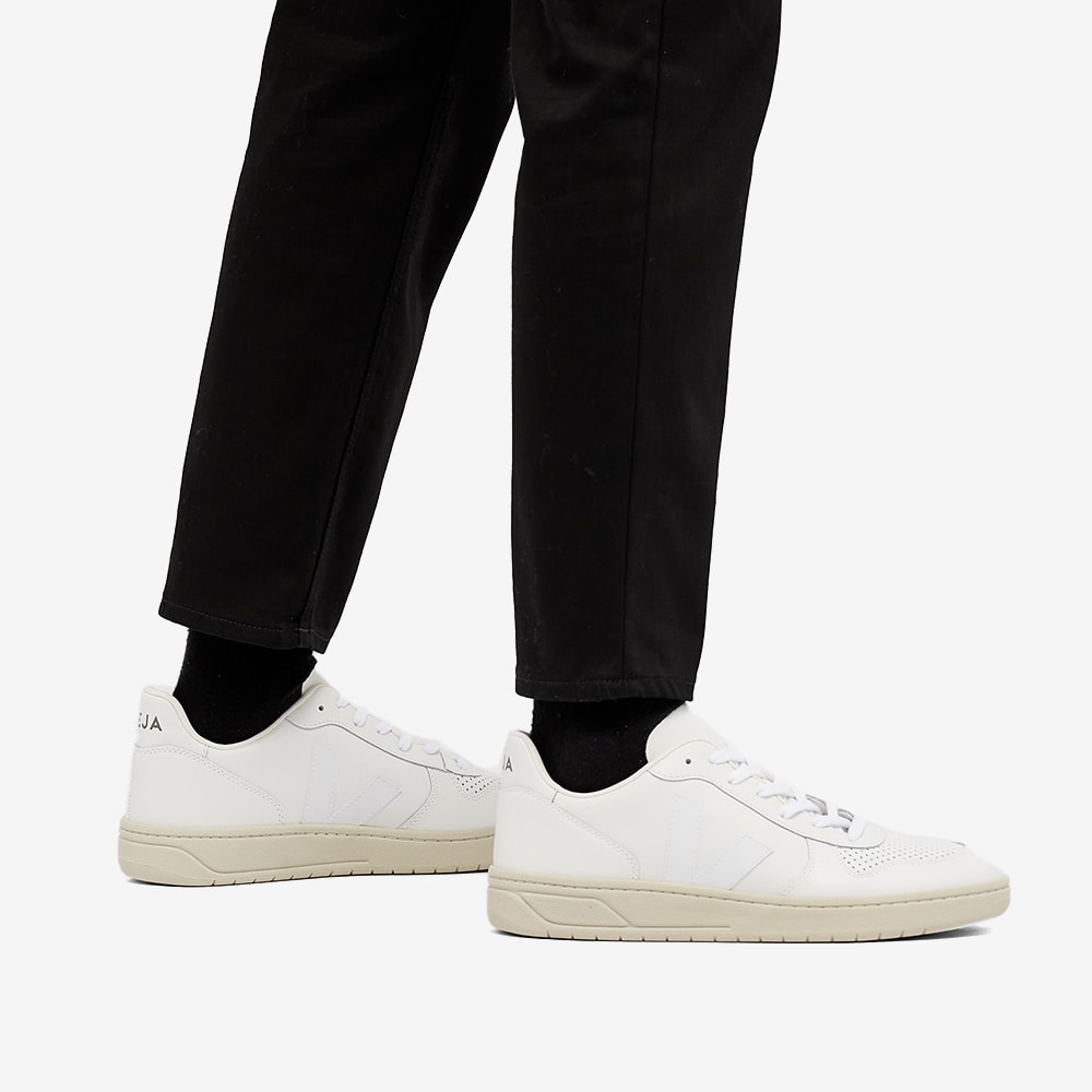 Veja V-10 Leather Basketball Sneaker - 6