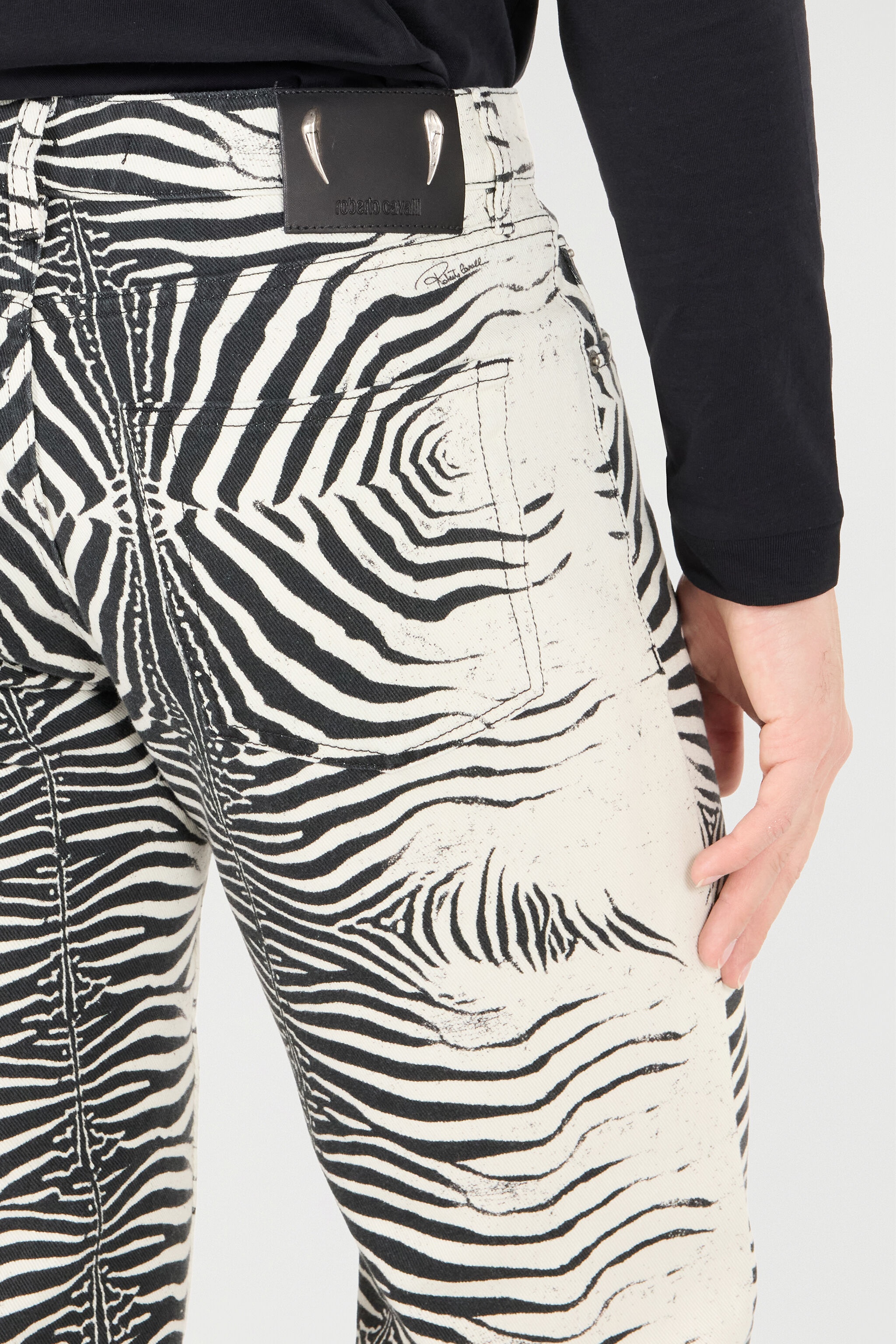 Pants With White Tigress Print - 6