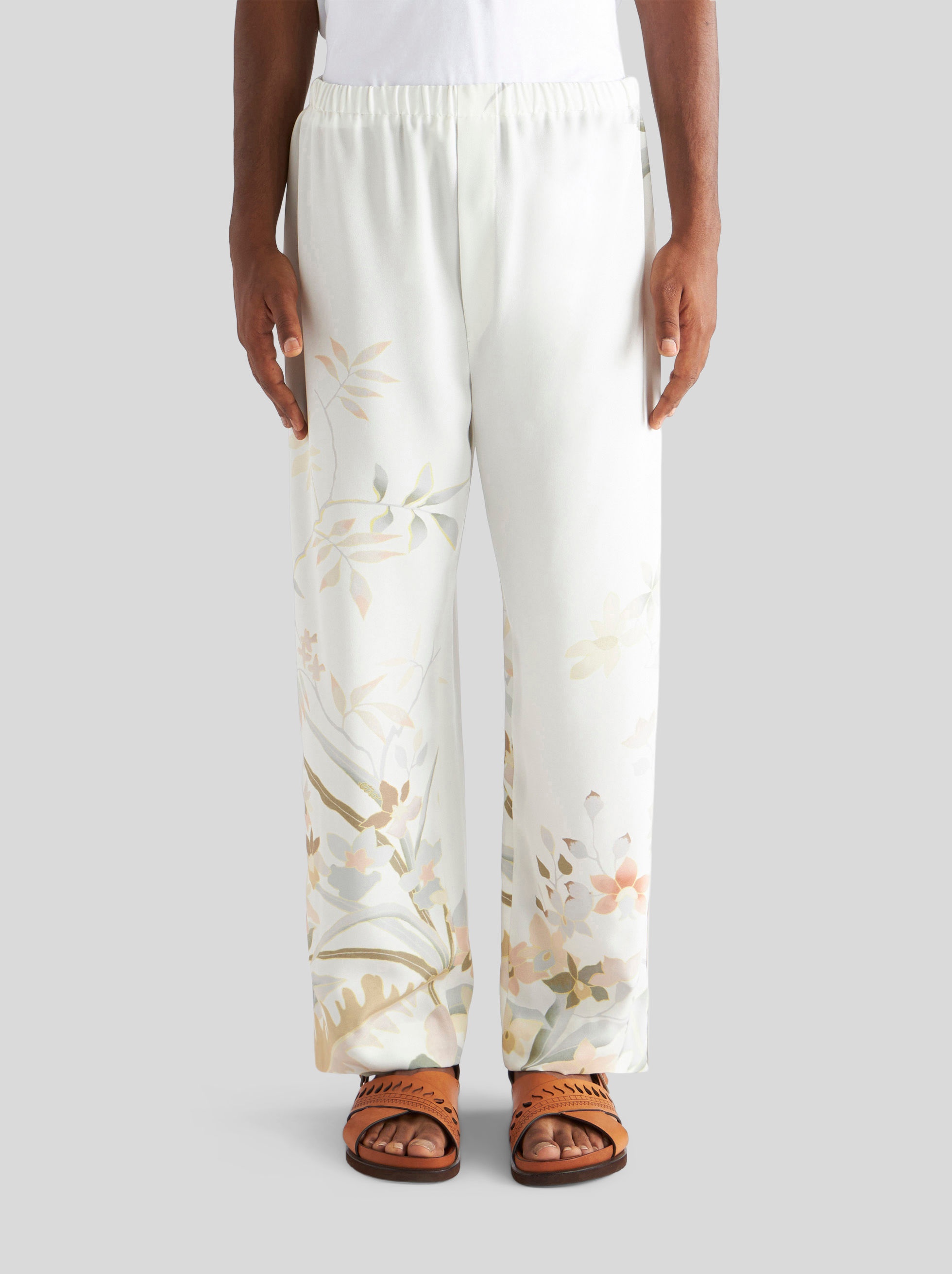 TROUSERS WITH LEAFY FLORAL PRINT - 2