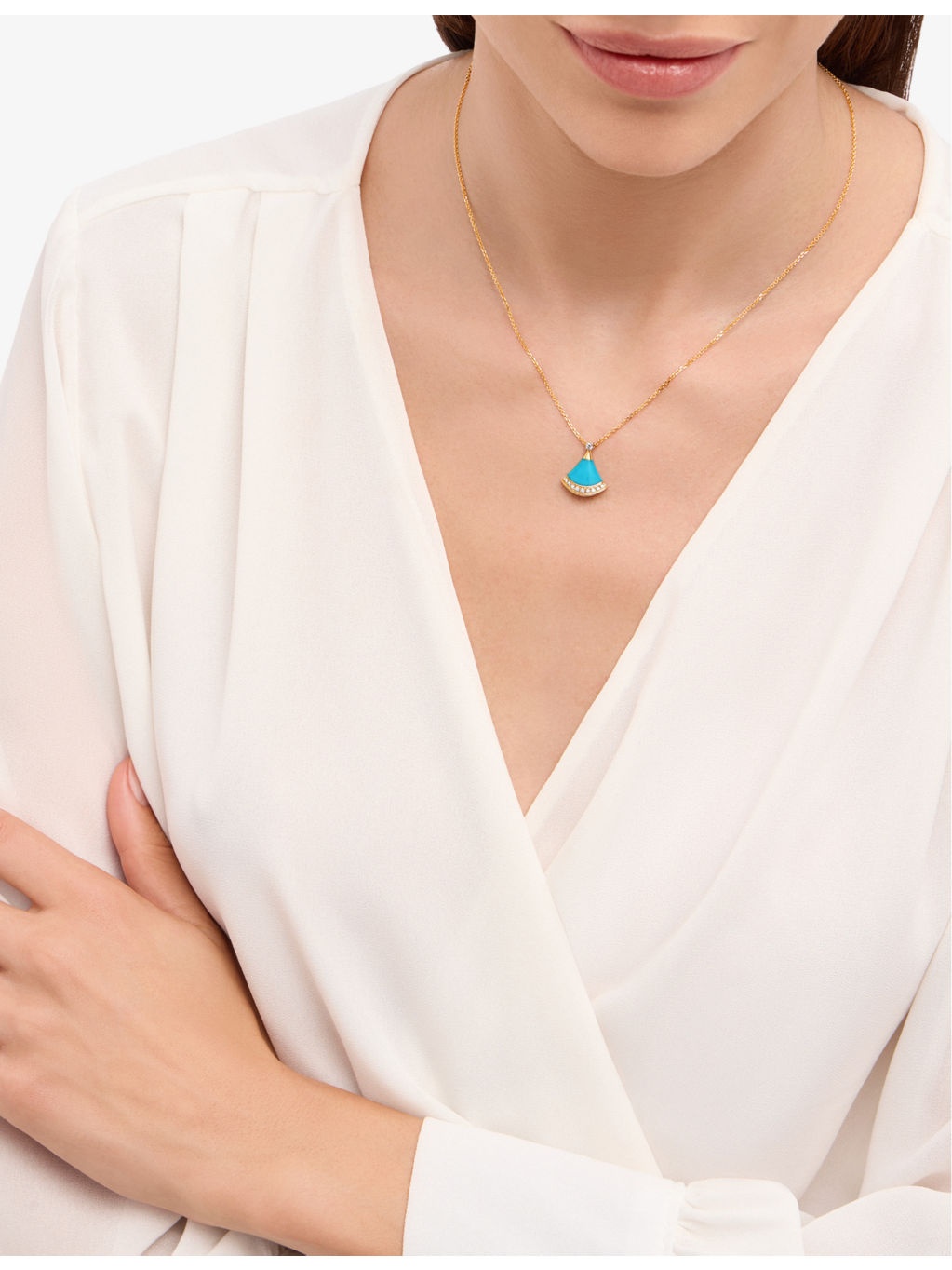 Divas' Dream 18ct yellow gold, 0.13ct brilliant-cut diamond and turquoise&nbsp;pendant necklace - 3