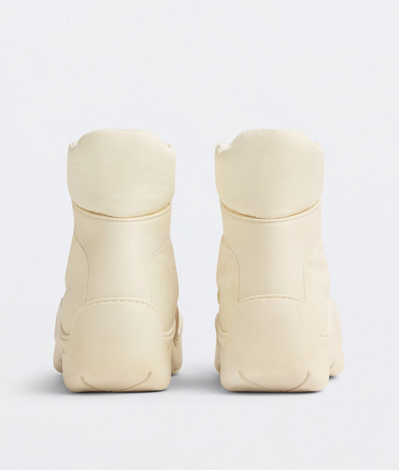 Bottega Veneta puddle bomber outlook