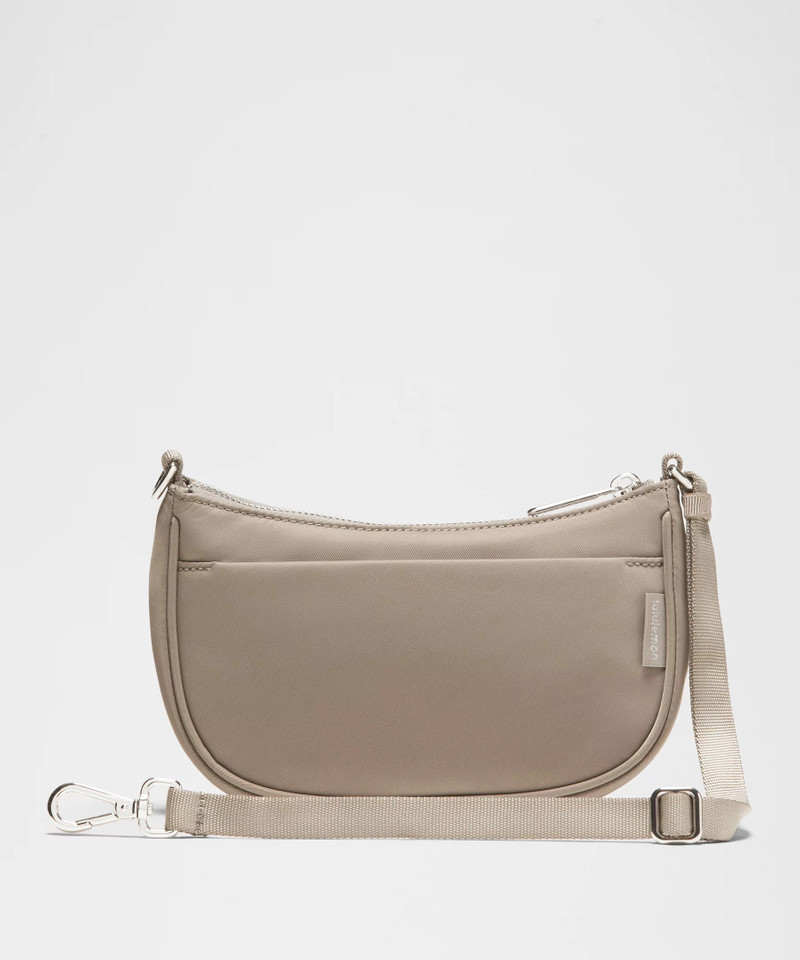 City Essentials Mini Shoulder Bag 1L 3