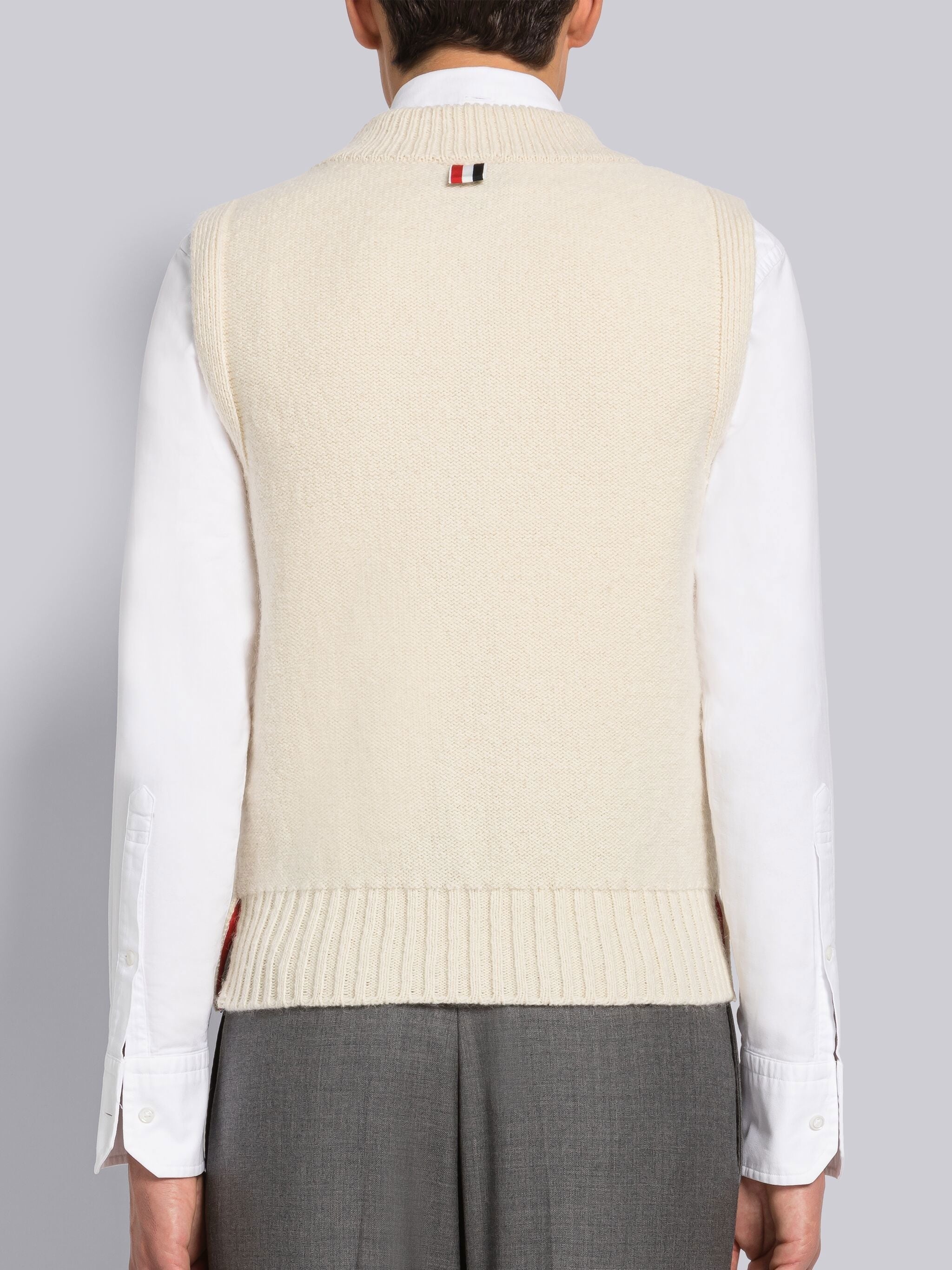 REVERSE JERSEY STITCH DONEGAL 4-BAR V-NECK VEST - 3