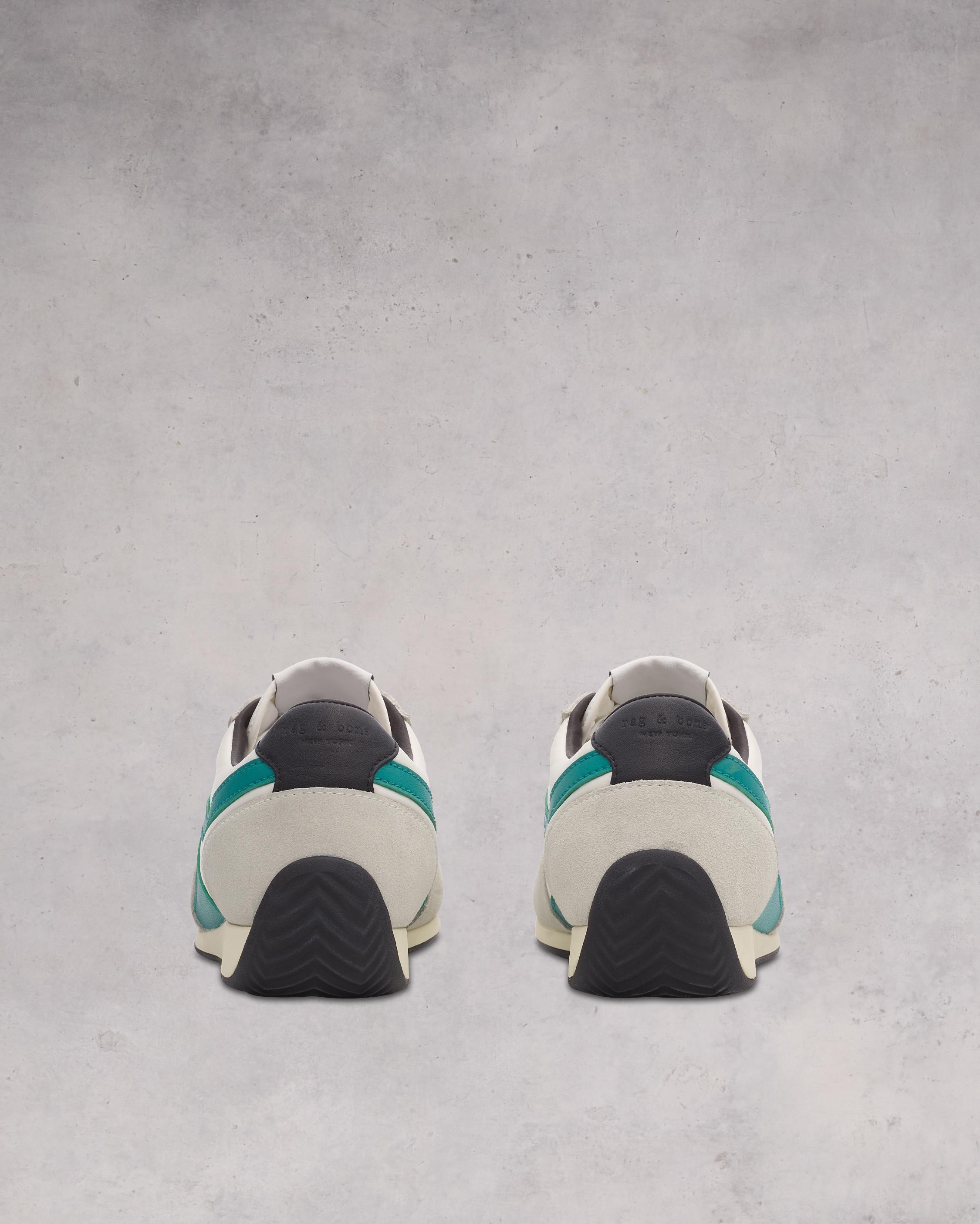 Retro Runner Slim - Suede
Low Top Sneaker - 3